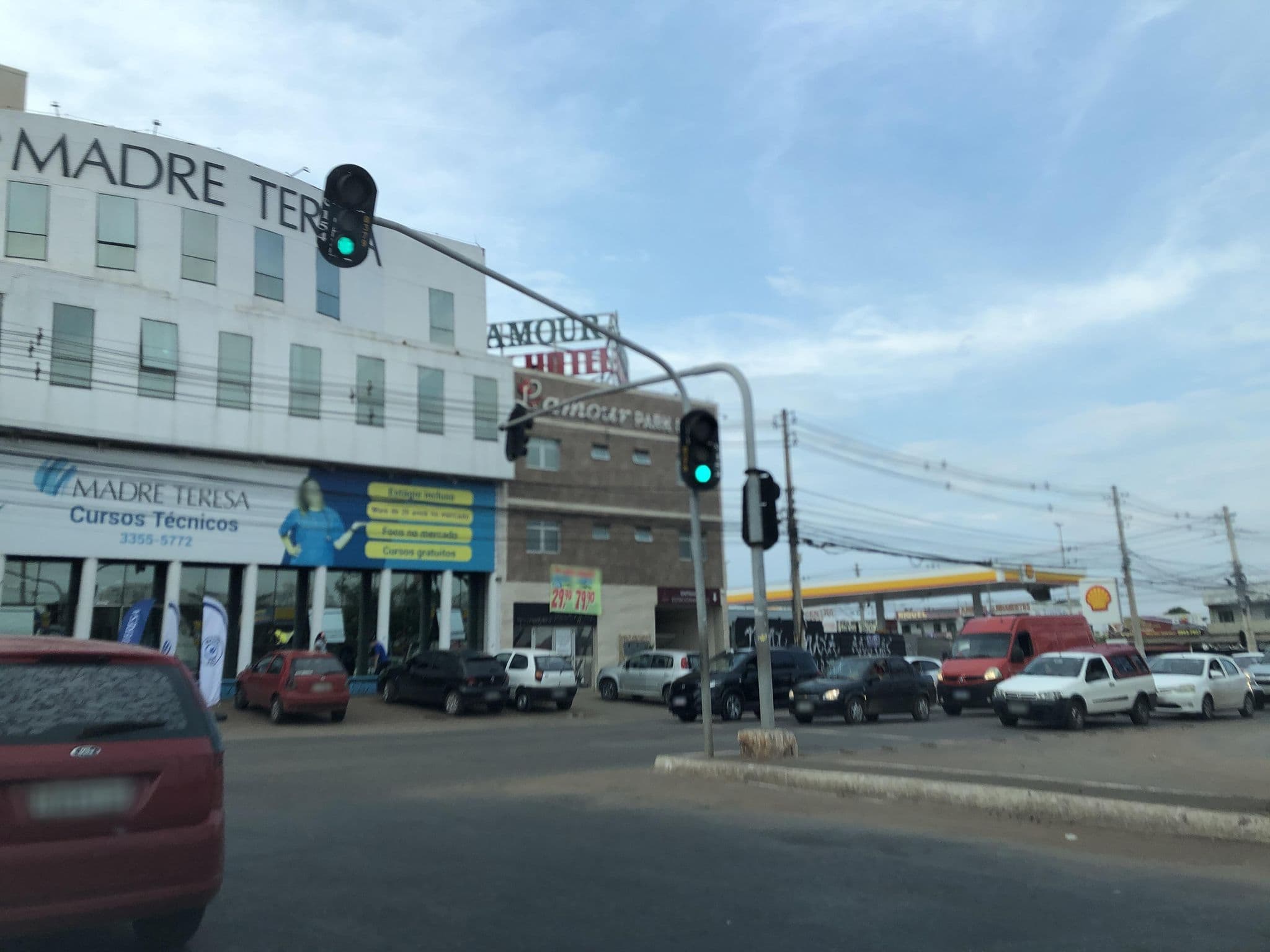 Street view near L`amour Park Hotel, Taguatinga — © alantiagofelipe (CC BY-SA · Mapillary)