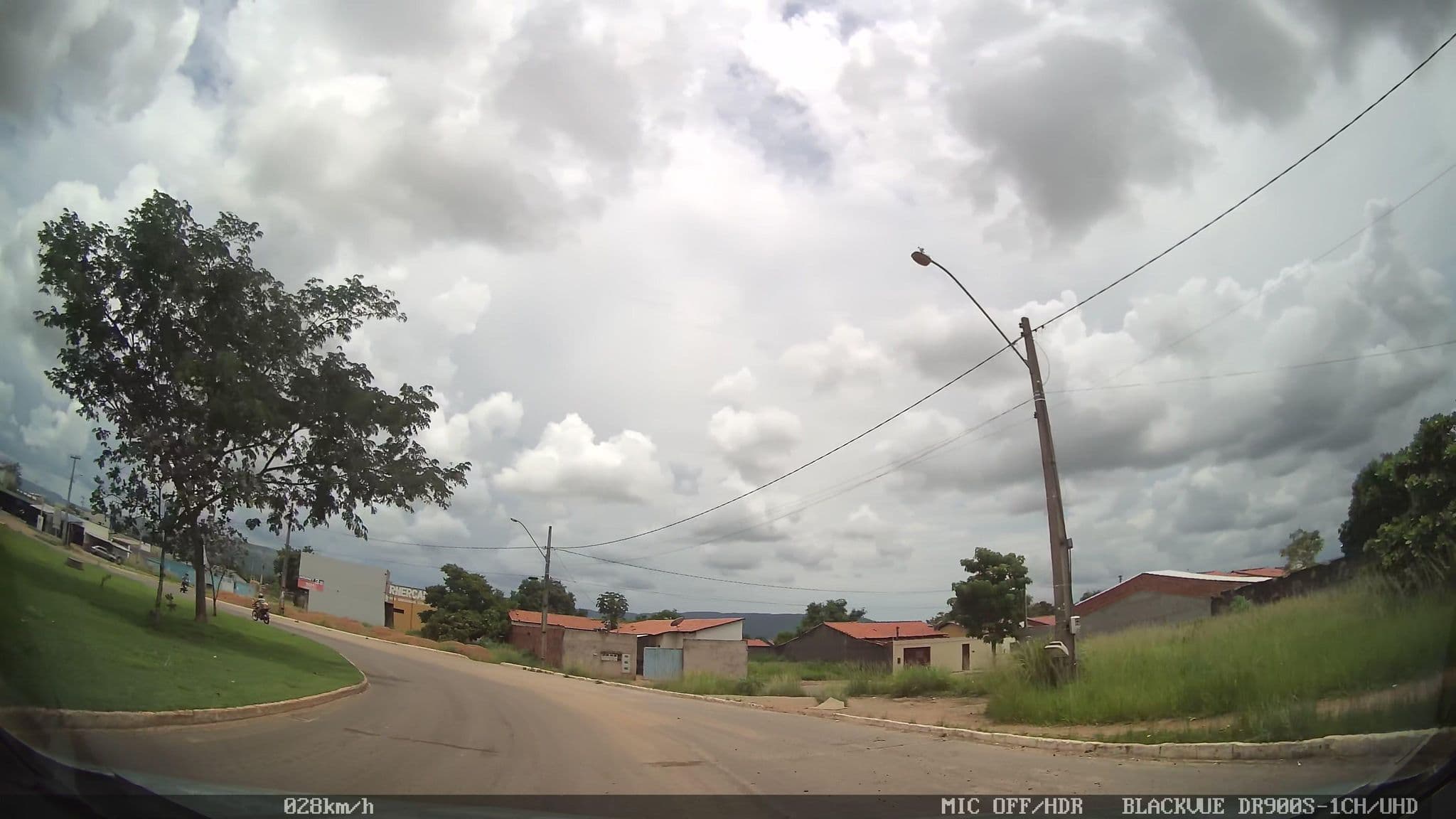 Street view near Hotel Fazenda Encantada, Palmas — © kafri (CC BY-SA · Mapillary)