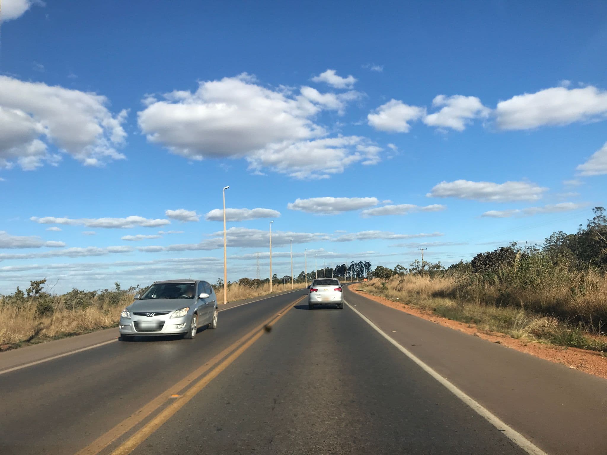 Street view near Sítio Divina Misericórdia, Vicente Pires — © wesleygmartins (CC BY-SA · Mapillary)