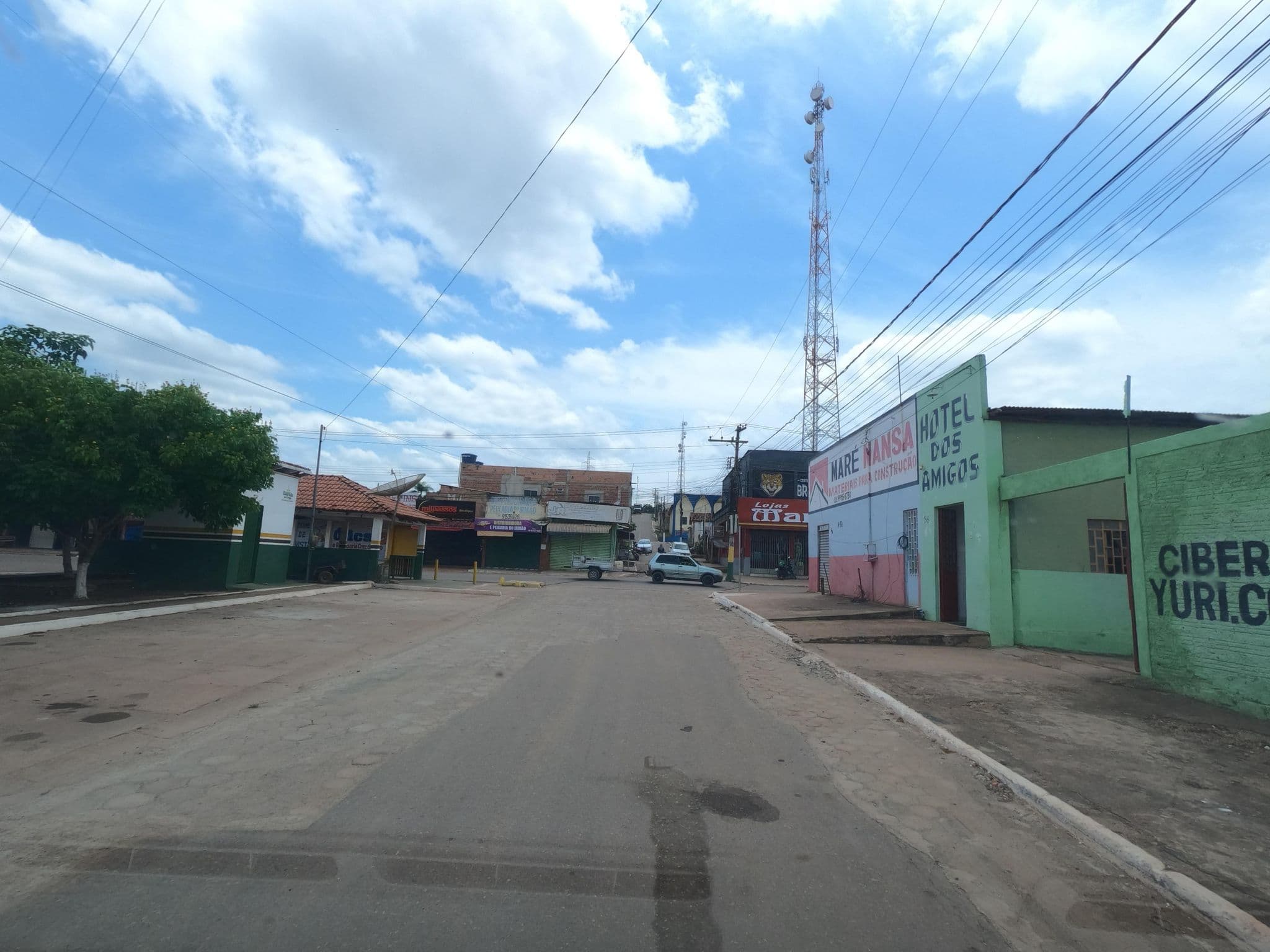 Street view near Hotel Dos Amigos, Eldorado dos Carajás — © MuitoAlemdasFronteiras (CC BY-SA · Mapillary)