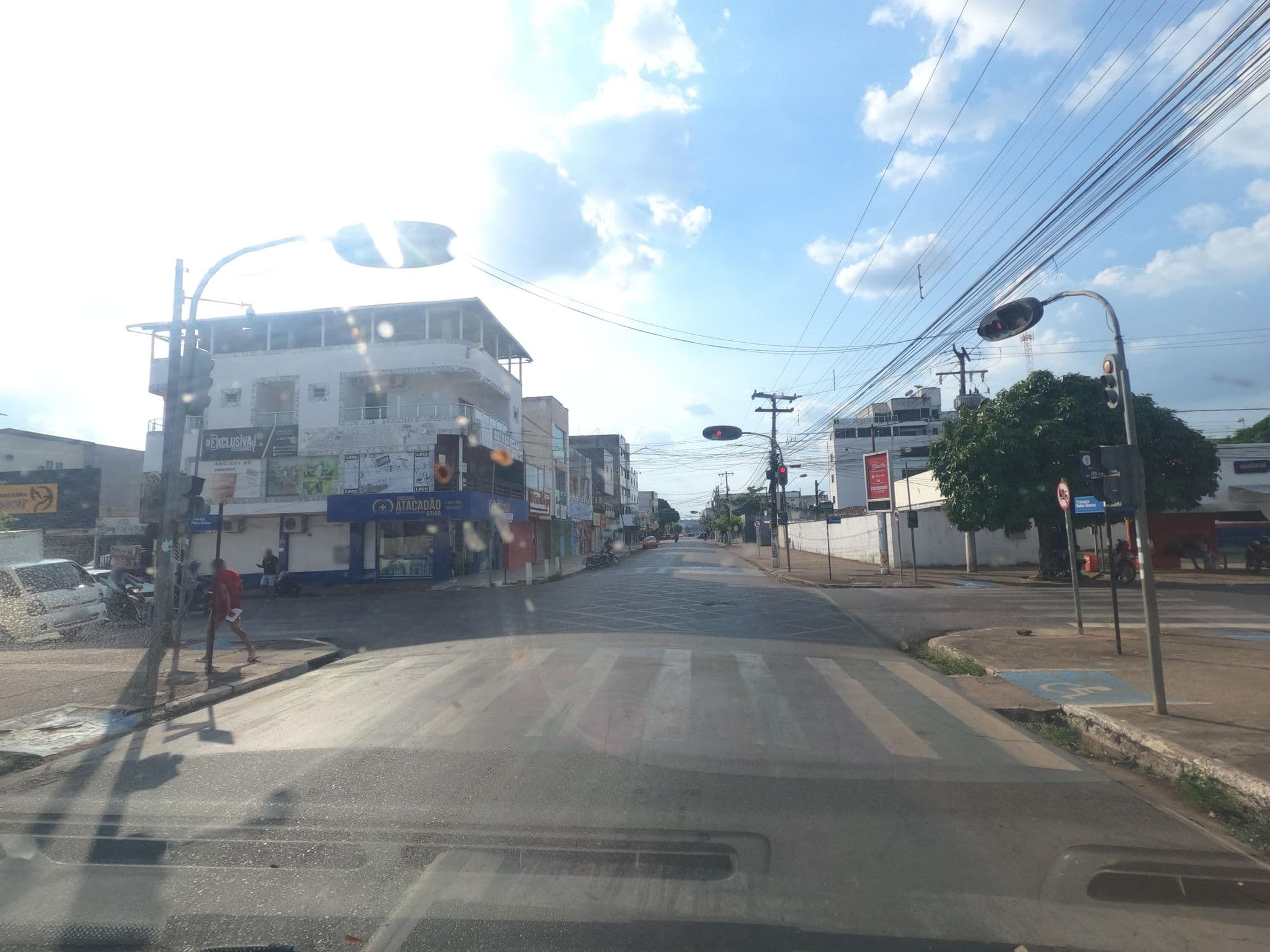 Street view near Hotel Perillus, Altamira — © MuitoAlemdasFronteiras (CC BY-SA · Mapillary)