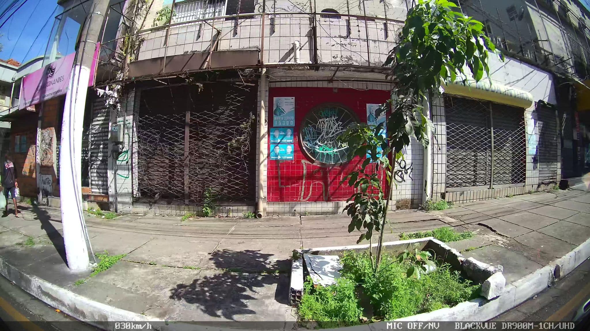 Street view near Deville Hotel, Belém — © kaart_2 (CC BY-SA · Mapillary)