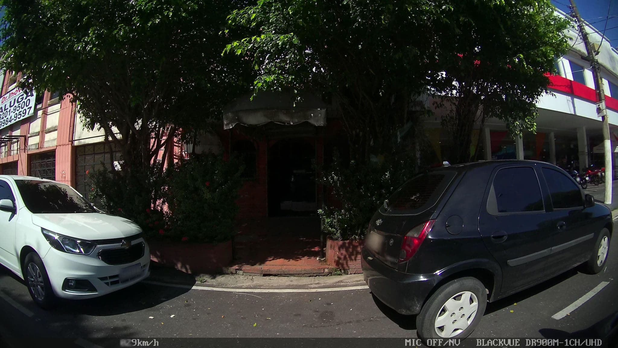 Street view near El Caminõ Pousada, Belém — © kaart_2 (CC BY-SA · Mapillary)