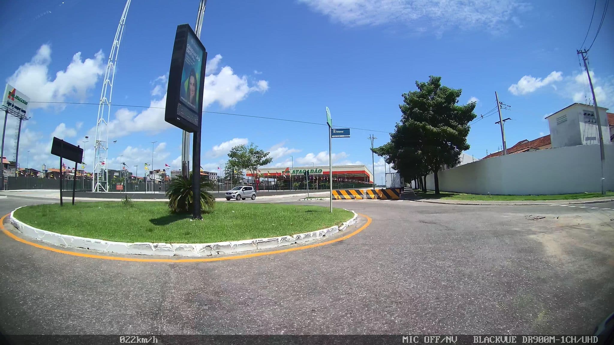 Street view near Pousada Ninho dos Passaros, Belém — © kaart_2 (CC BY-SA · Mapillary)