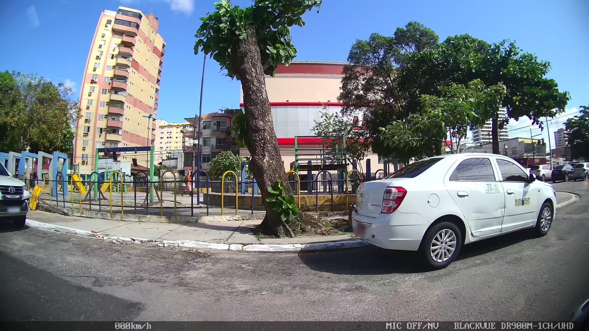Street view near LocMil Turismo - Operadora de Cotas, Belém — © kaart_2 (CC BY-SA · Mapillary)