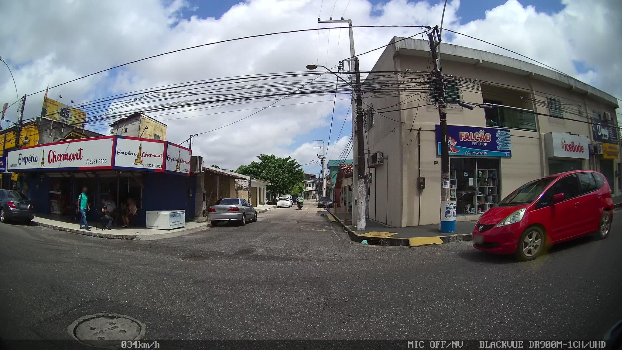 Street view near Pousada la Castana, Belém — © kaart_2 (CC BY-SA · Mapillary)