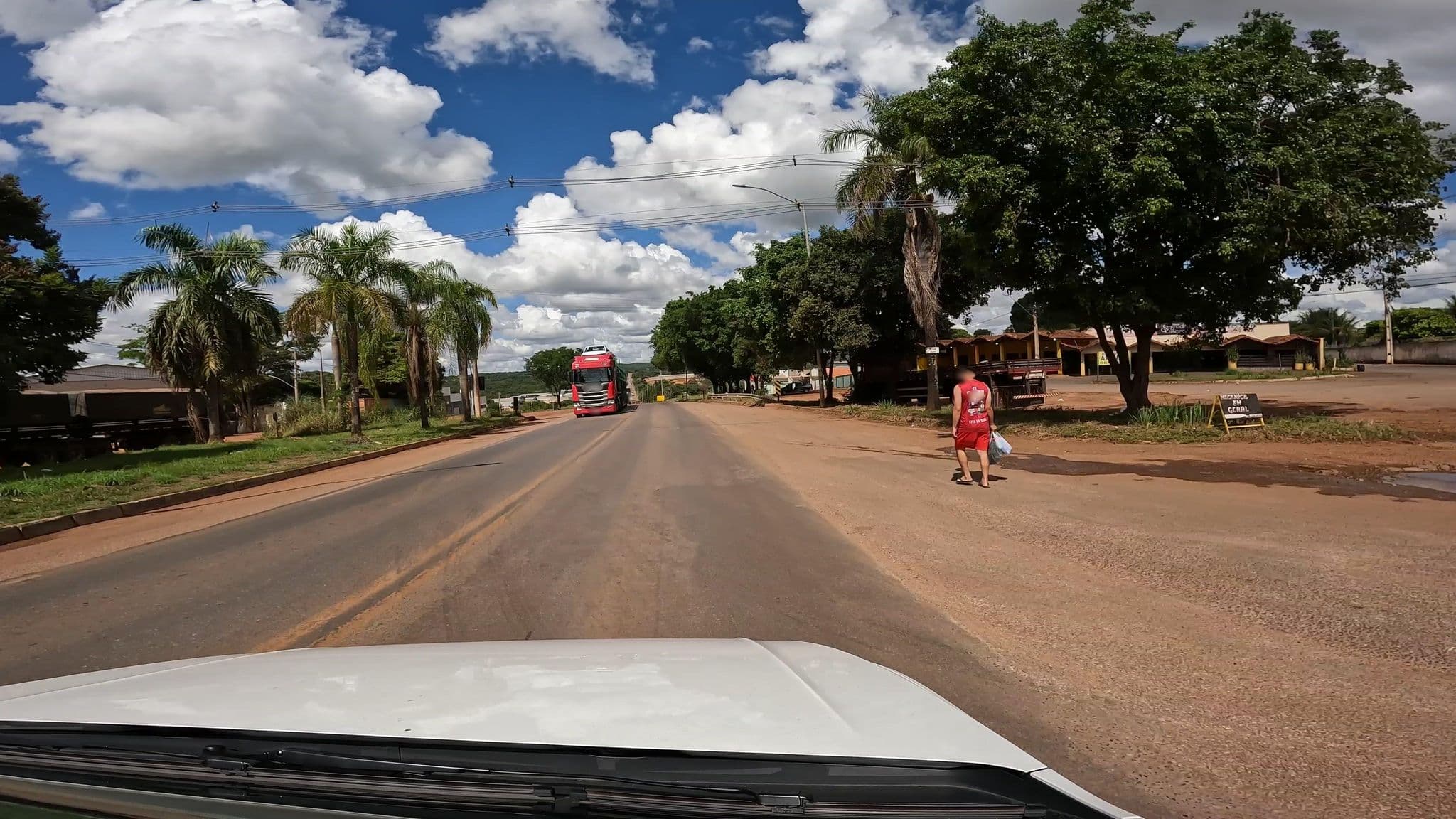 Street view near Sr Hotel, Paracatu — © Solve (CC BY-SA · Mapillary)