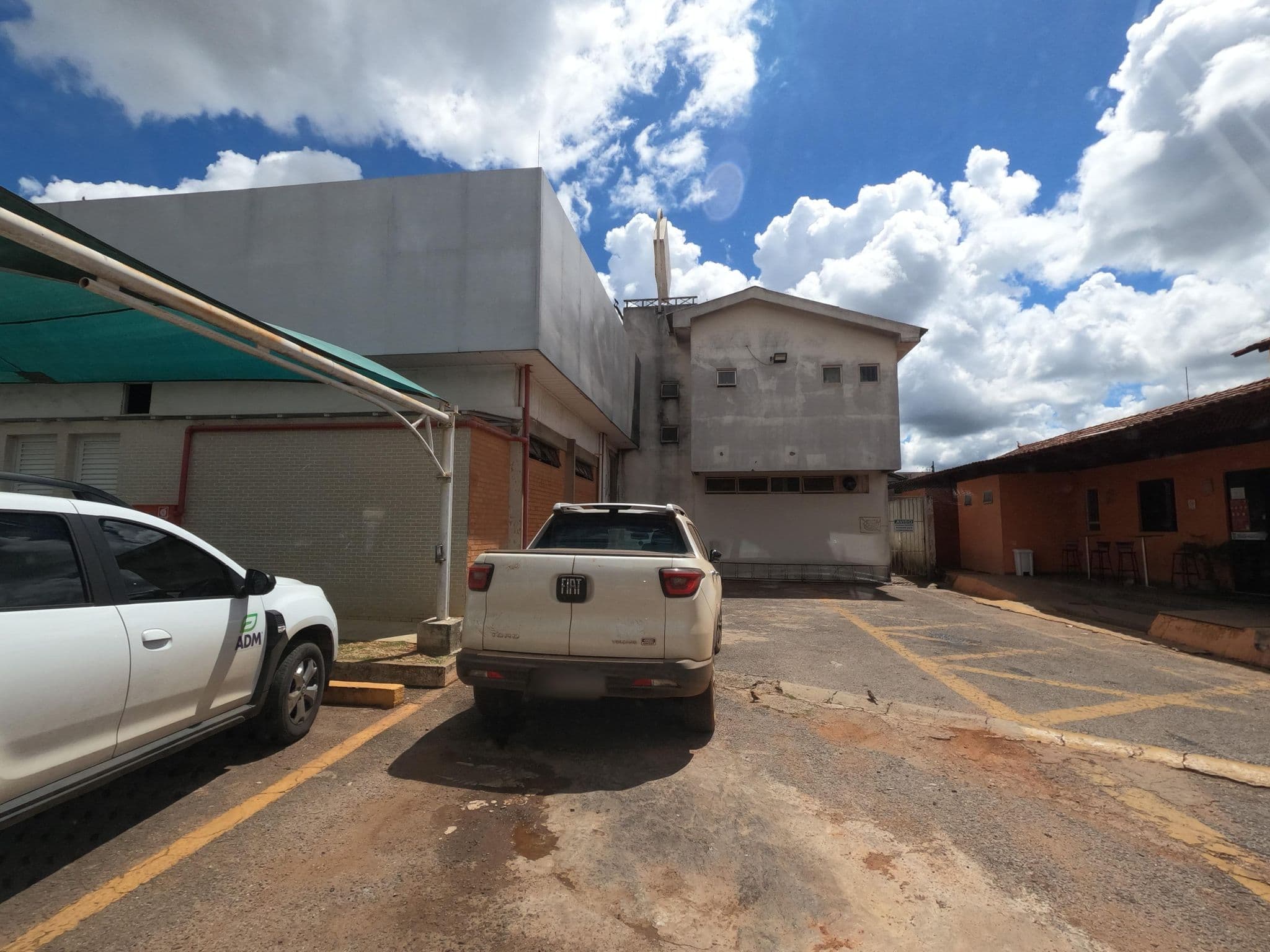 Street view near Hotel JK, Cristalina — © MuitoAlemdasFronteiras (CC BY-SA · Mapillary)