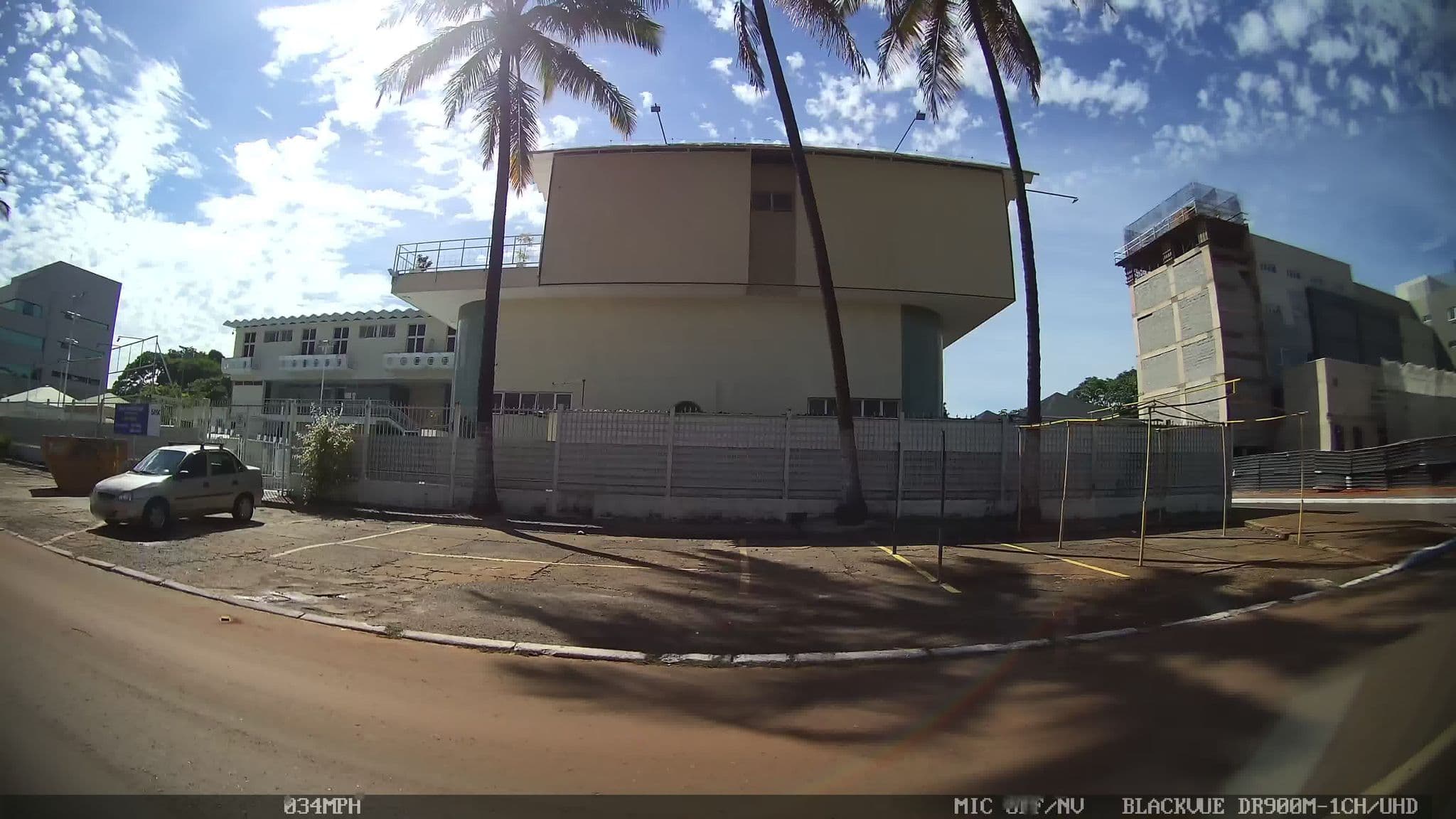 Street view near Hospedagem Sesc, Sudoeste/Octagonal — © kaart_4 (CC BY-SA · Mapillary)