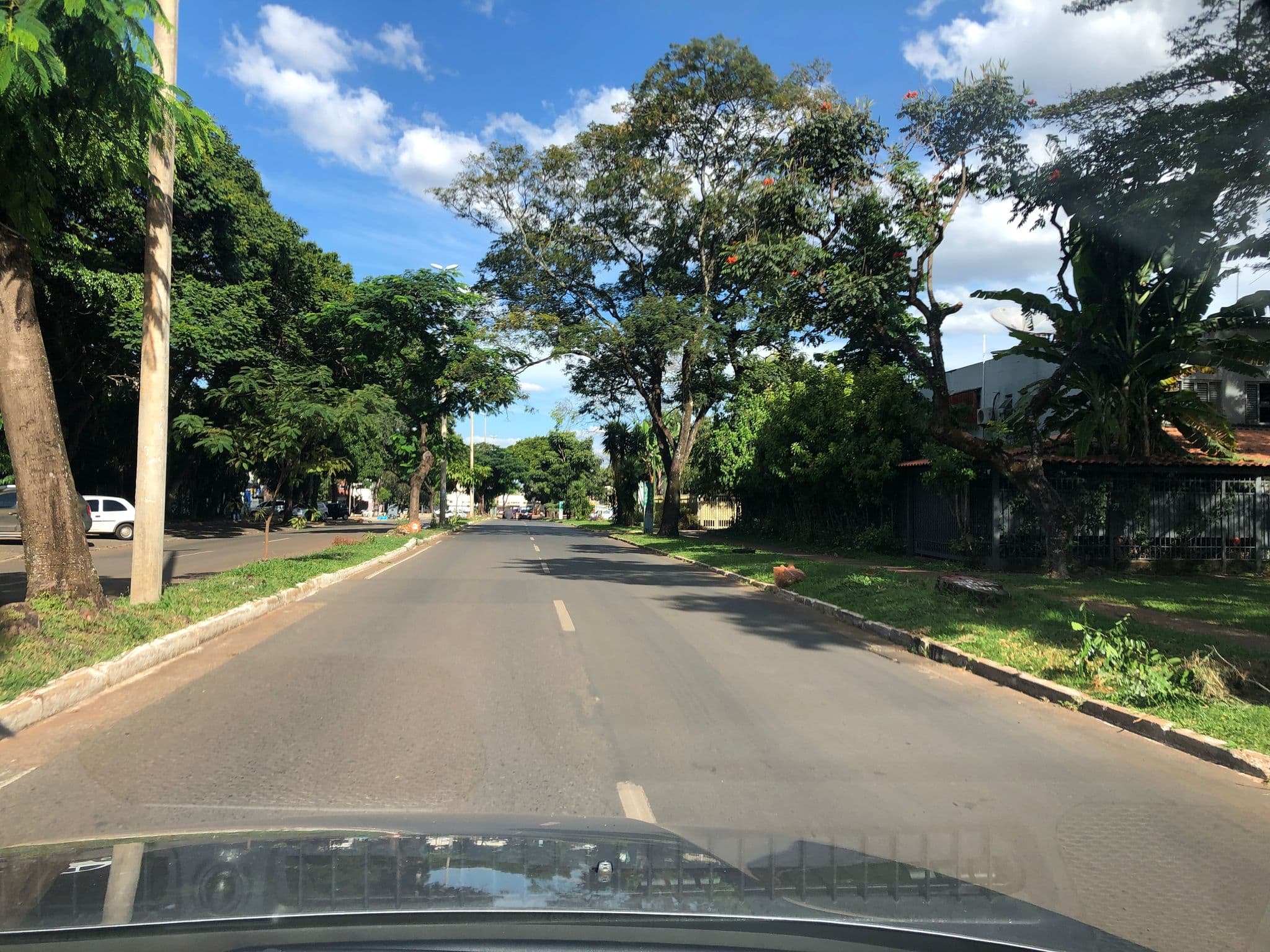 Street view near Pousada Dom Bosco, Plano Piloto — © alantiagofelipe (CC BY-SA · Mapillary)