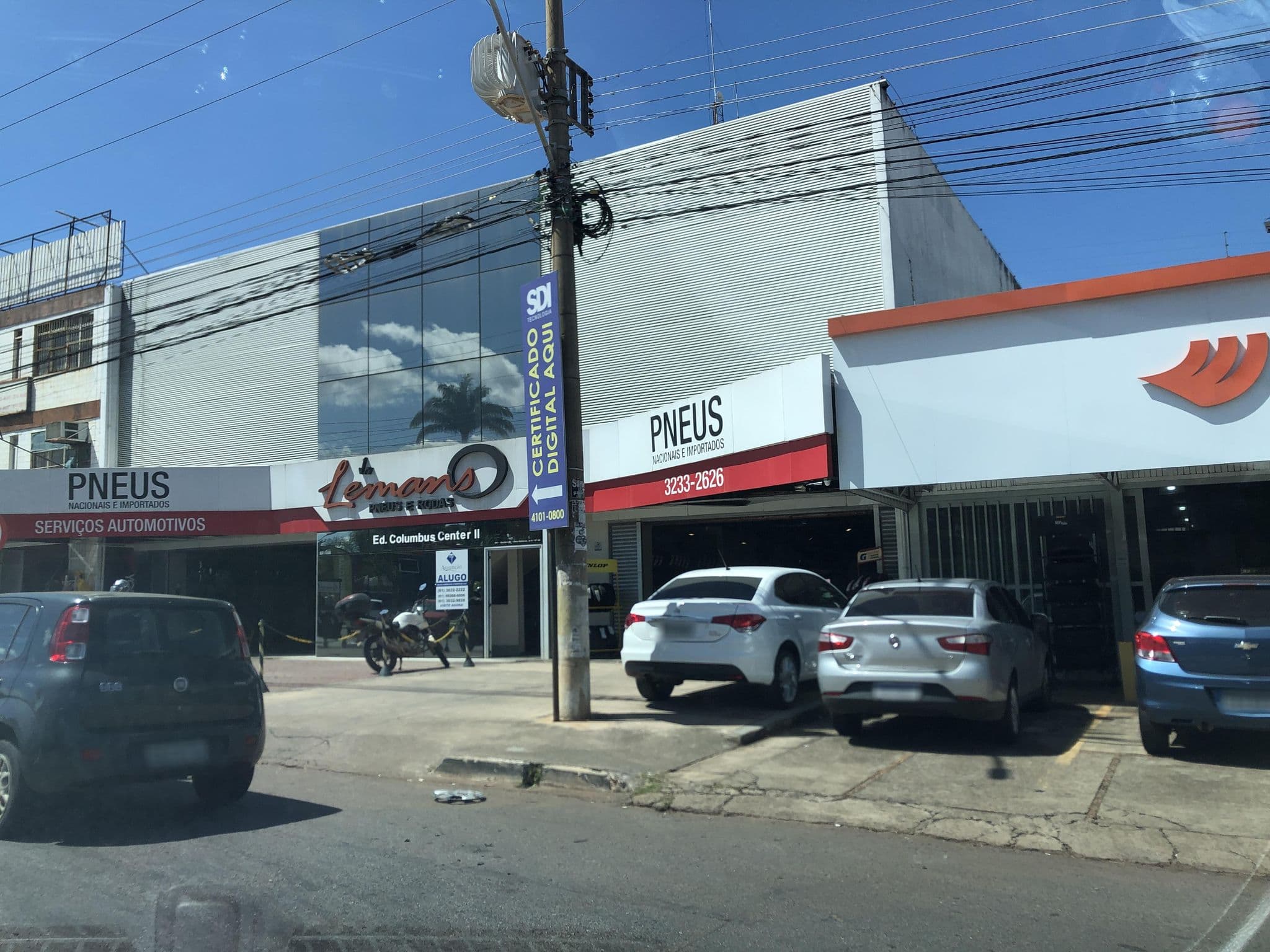 Street view near Fantasy Motel, Setor de Indústria e Abastecimiento — © alantiagofelipe (CC BY-SA · Mapillary)