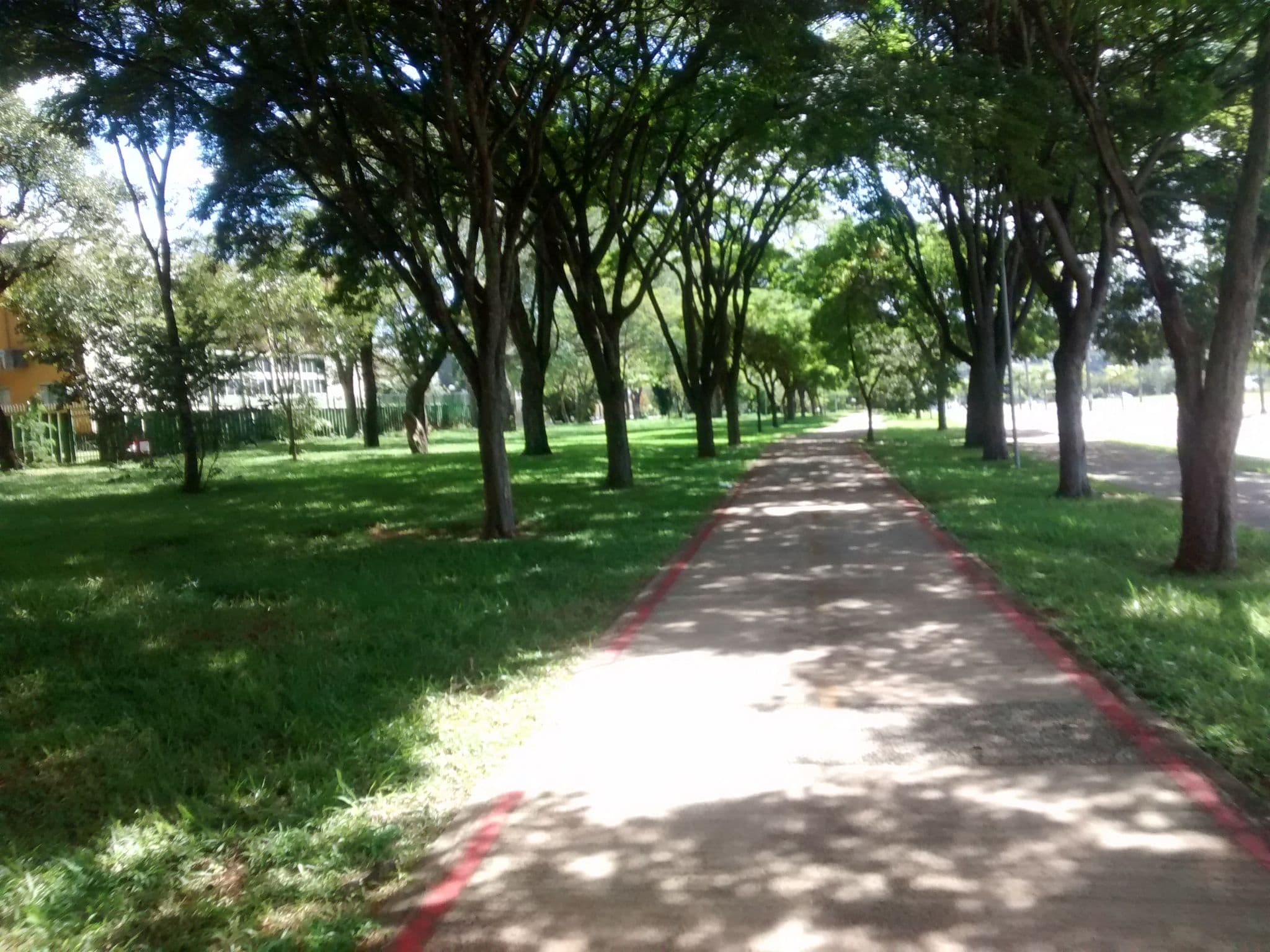 Street view near Vidigal Amorim's Spa Resort, Lago Norte — © wille (CC BY-SA · Mapillary)