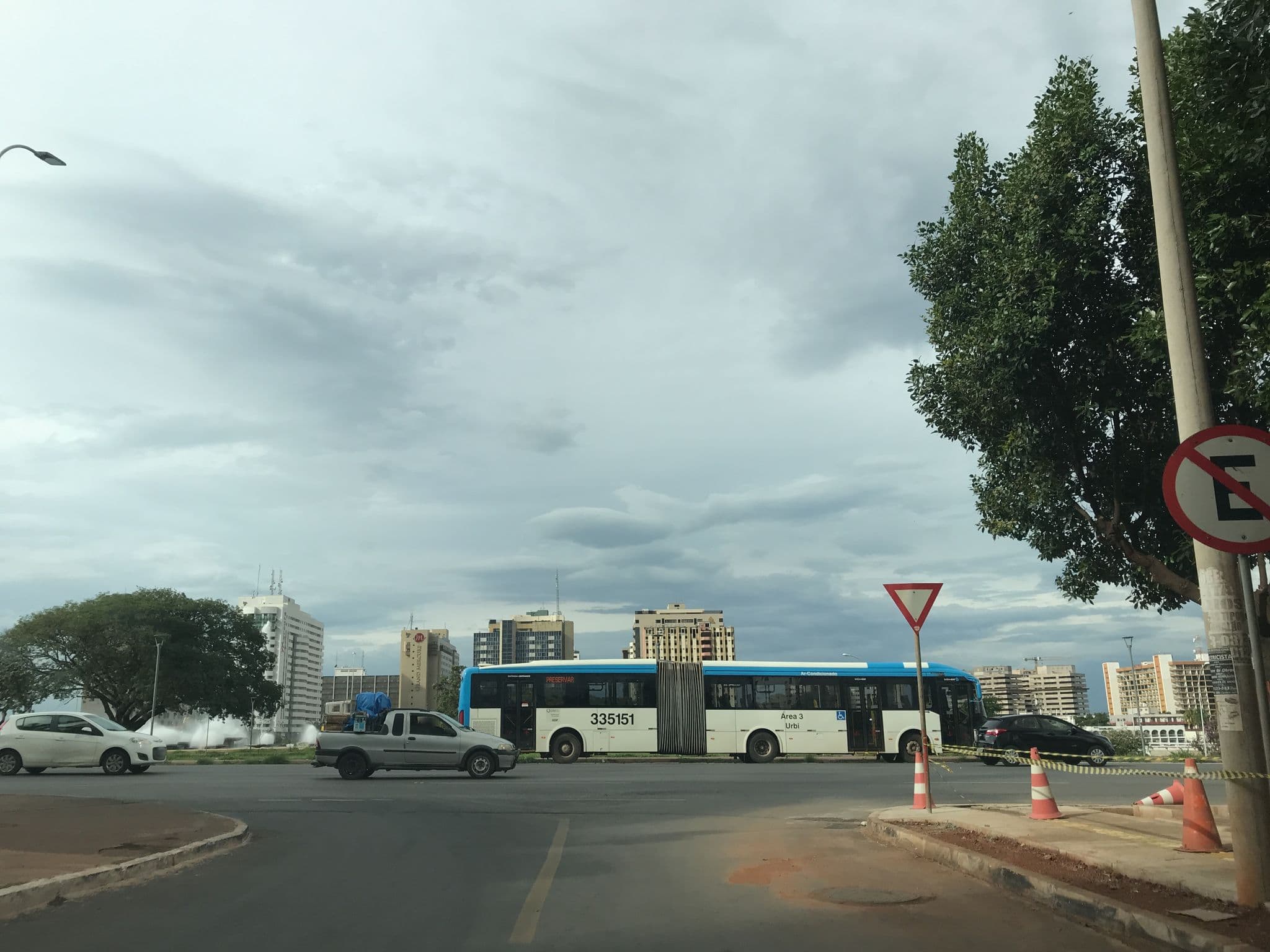 Street view near Hotel das Nações - Stand, Plano Piloto — © wesleygmartins (CC BY-SA · Mapillary)