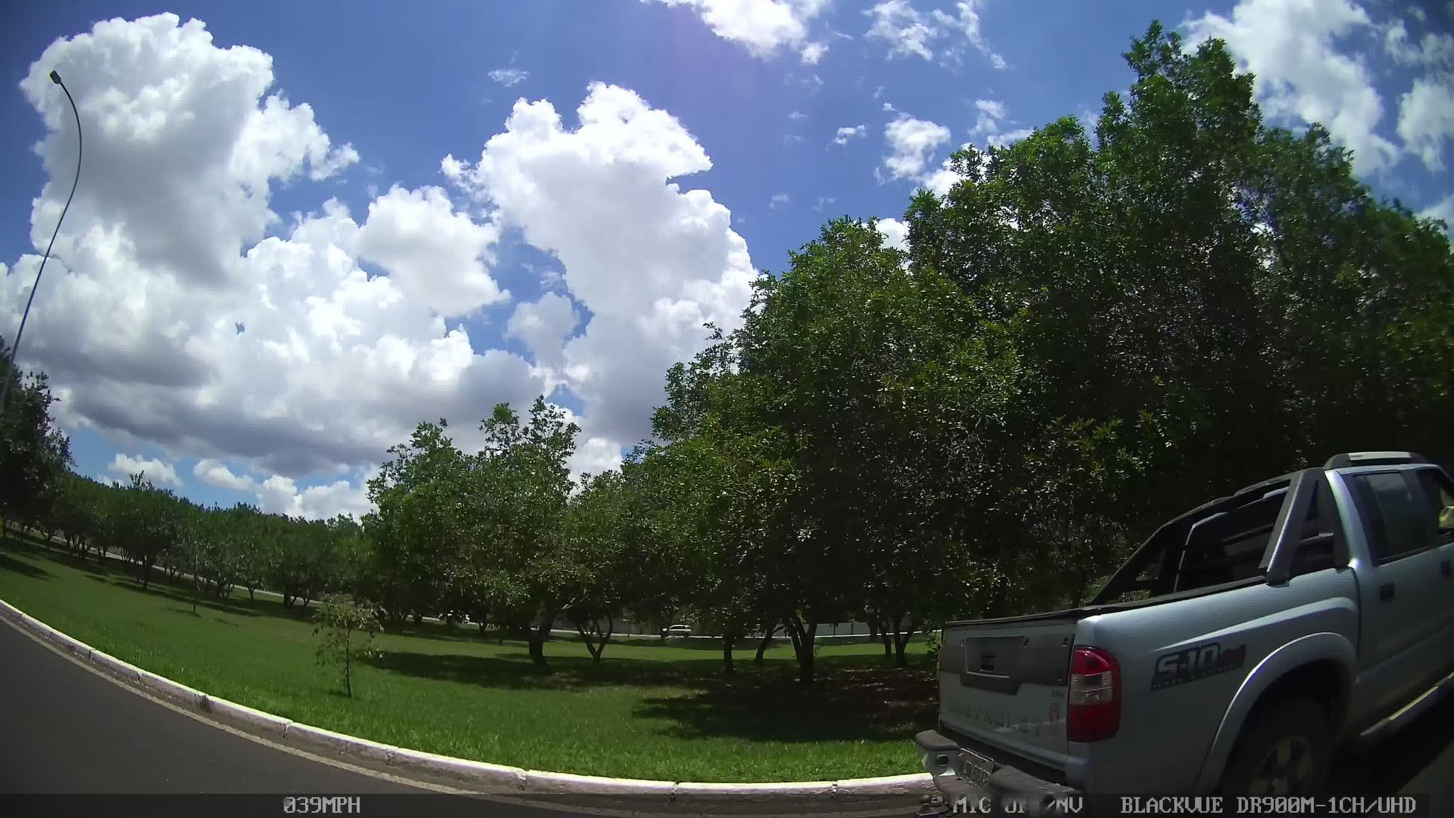 Street view near Hotel Fazenda Adonai, Lago Norte — © kaart_4 (CC BY-SA · Mapillary)