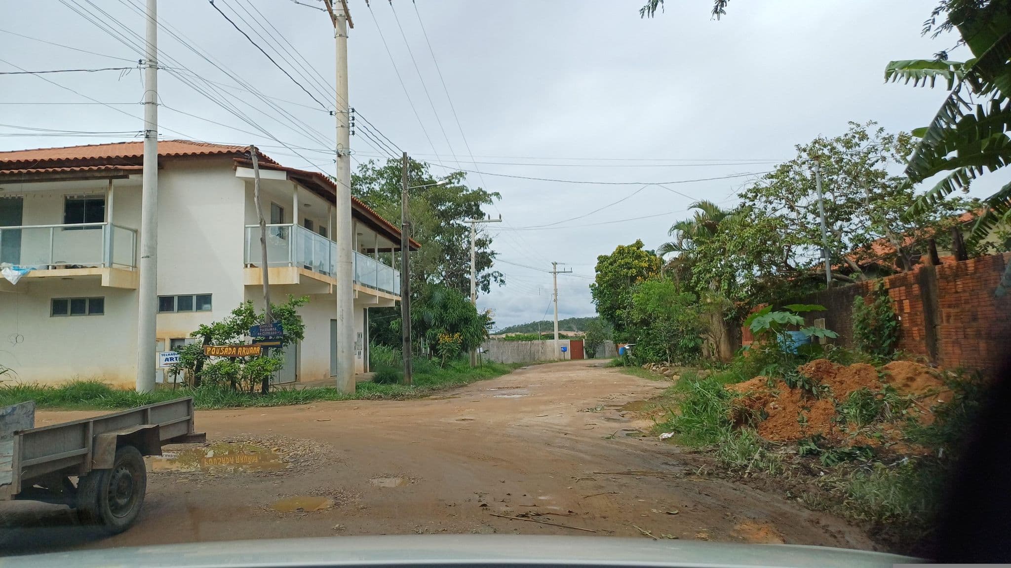 Street view near Pousada Flor de Lis, Cavalcante — © a2engenharia (CC BY-SA · Mapillary)