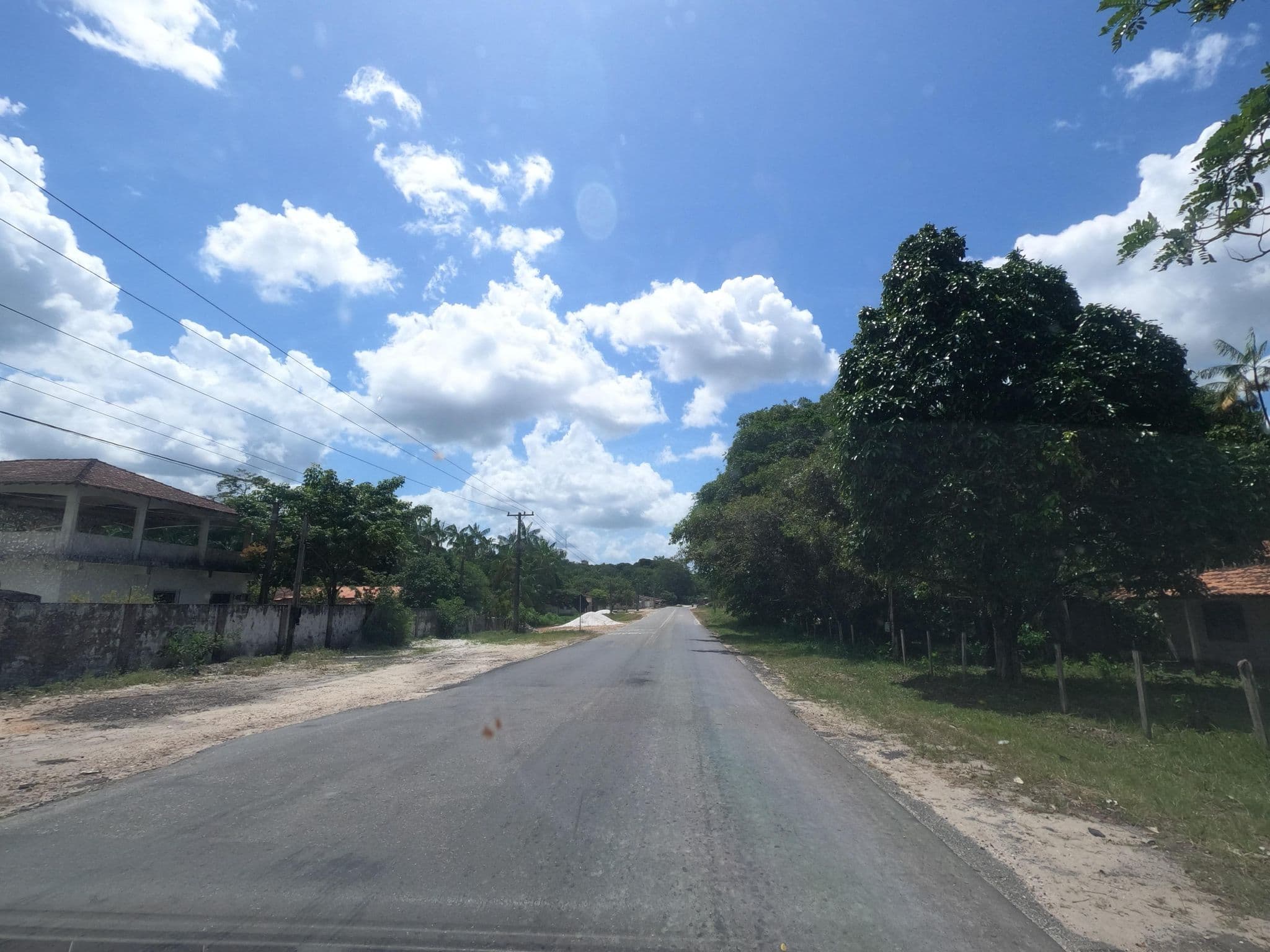 Street view near Igarapé das Pedras Resort, Ourém — © MuitoAlemdasFronteiras (CC BY-SA · Mapillary)