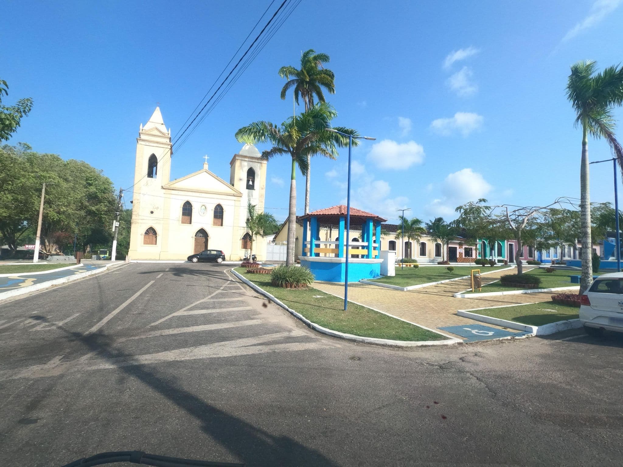 Street view near Hotel Curuçá, Curuçá — © MuitoAlemdasFronteiras (CC BY-SA · Mapillary)