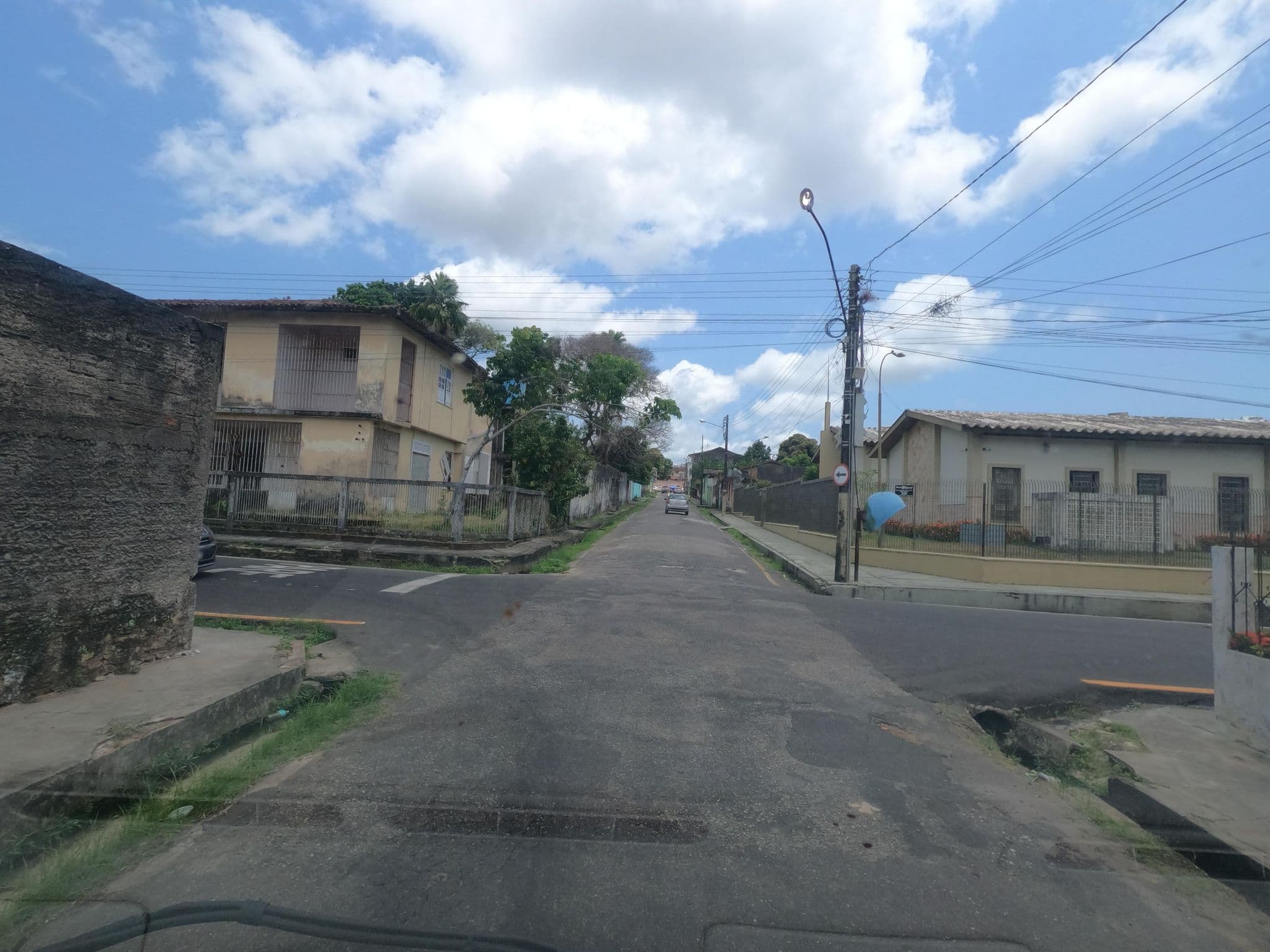 Street view near Rox's Inn (Vacaria), Bragança — © MuitoAlemdasFronteiras (CC BY-SA · Mapillary)