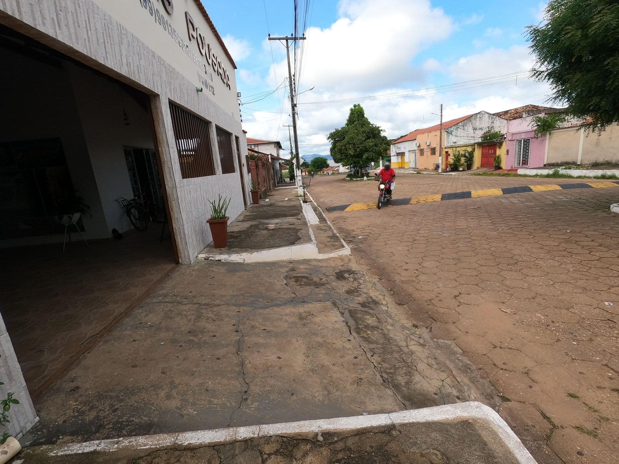 Street view near Rochas Pousada, Carolina — © MuitoAlemdasFronteiras (CC BY-SA · Mapillary)