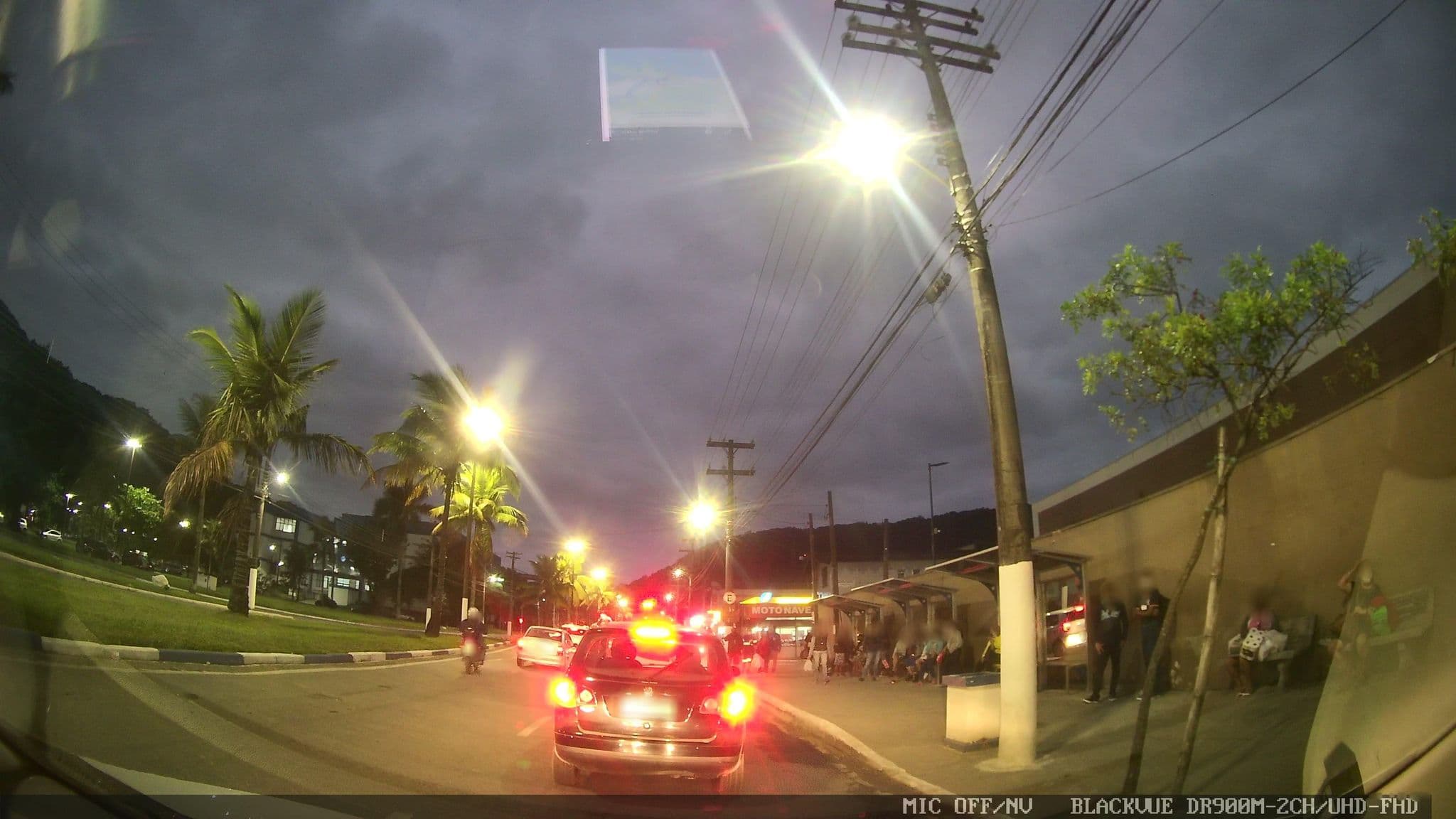 Street view near Hotel Fenix, Guarujá — © marciosampaio (CC BY-SA · Mapillary)