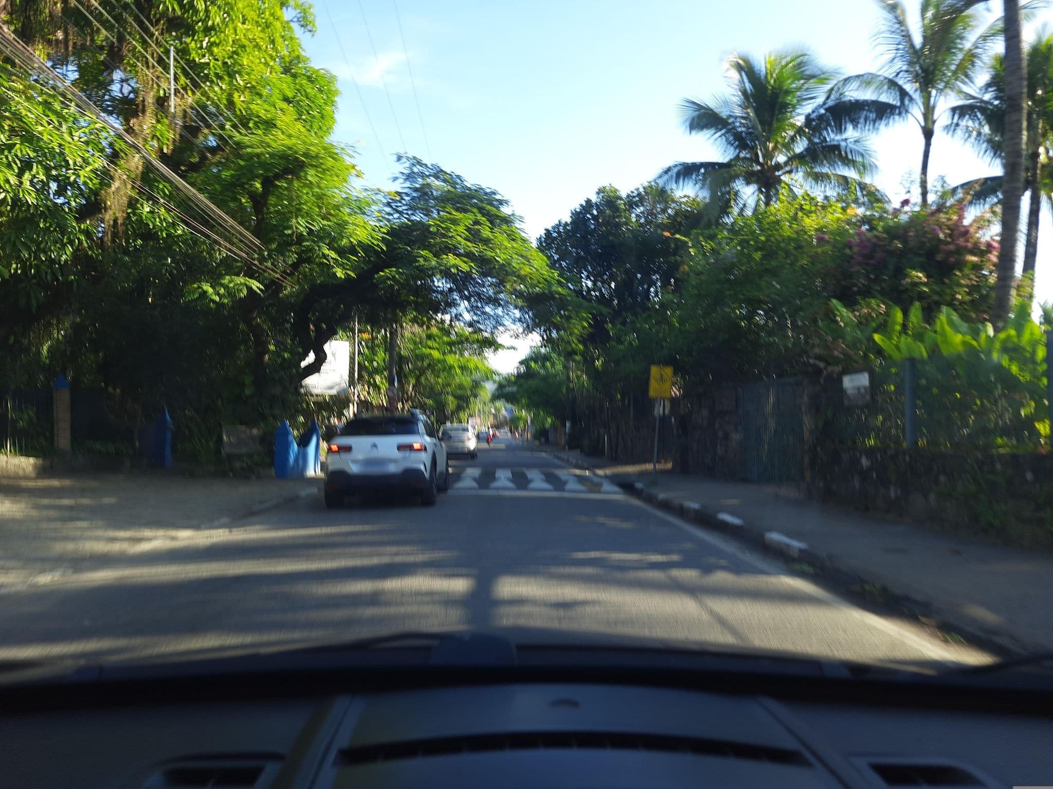 Street view near Chalés Bocaina, Ilhabela — © alemenezes (CC BY-SA · Mapillary)