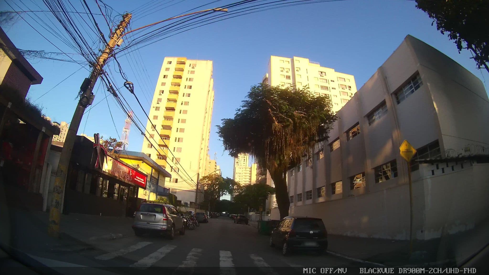 Street view near Guarujá na Copa, Guarujá — © marciosampaio (CC BY-SA · Mapillary)