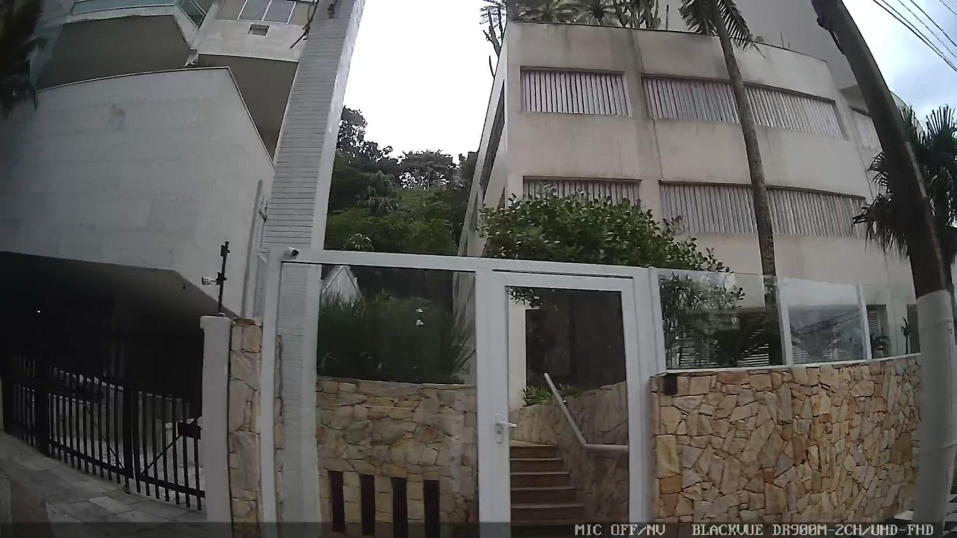 Street view near marz@beach, Guarujá — © yaf1 (CC BY-SA · Mapillary)