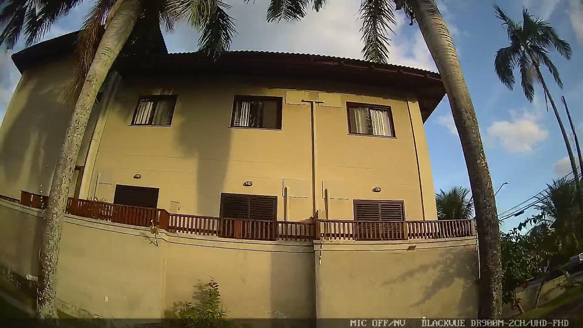 Street view near Av Guadalajara 124, Guarujá — © yaf1 (CC BY-SA · Mapillary)