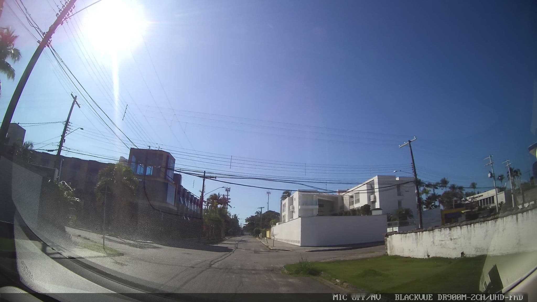 Street view near Hotel Santamaria, Guarujá — © marciosampaio (CC BY-SA · Mapillary)