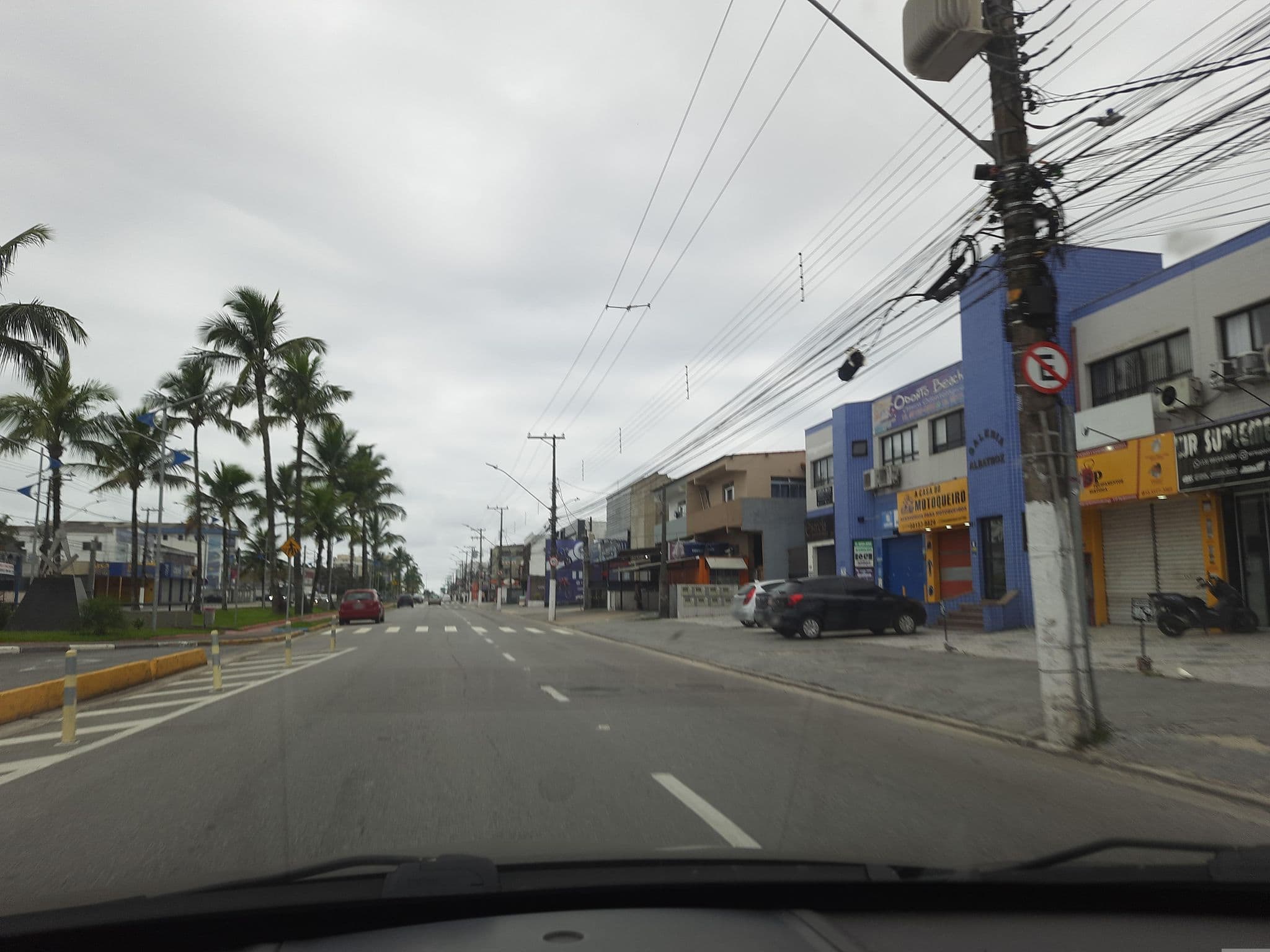 Street view near Pousada do Pedrinho, Bertioga — © alemenezes (CC BY-SA · Mapillary)