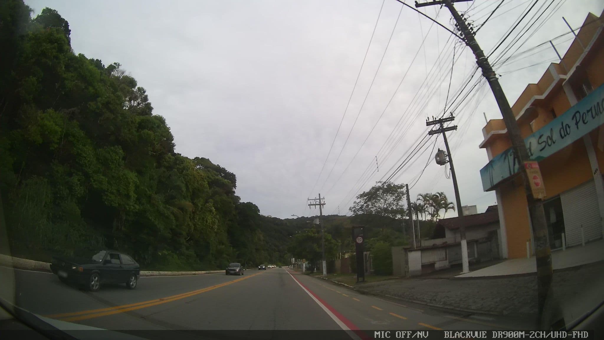 Street view near Hotel Sol do Pernambuco, Guarujá — © yaf1 (CC BY-SA · Mapillary)