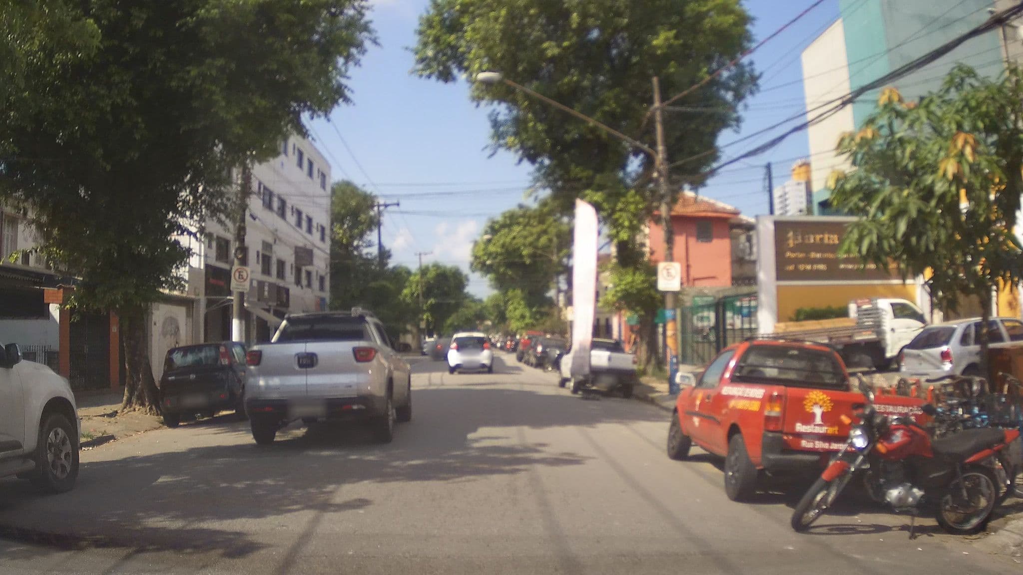 Street view near Estilo Dog Hotel Pet, Santos — © marciosampaio (CC BY-SA · Mapillary)