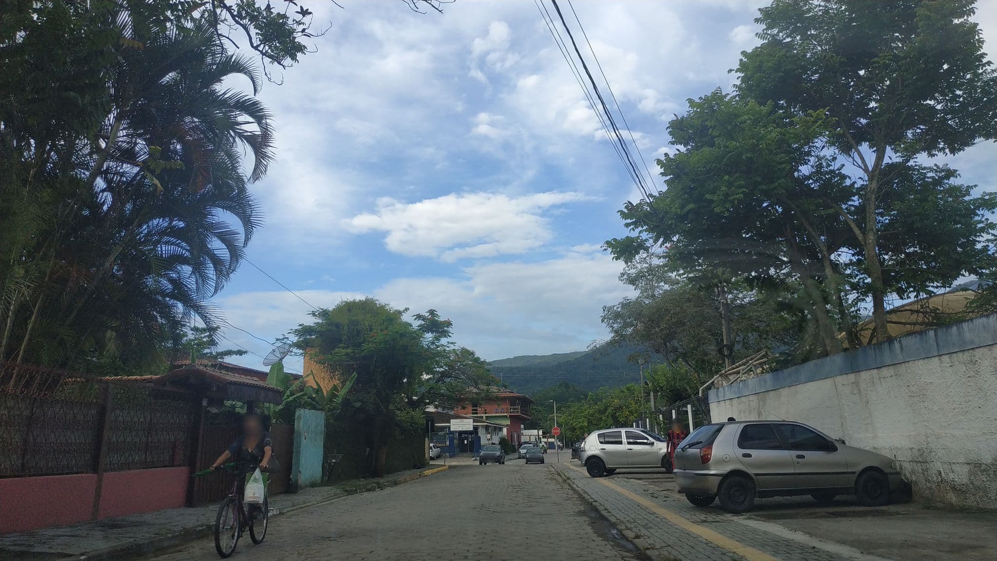 Street view near Canto Bella Terra, Ilhabela — © brunolemos (CC BY-SA · Mapillary)