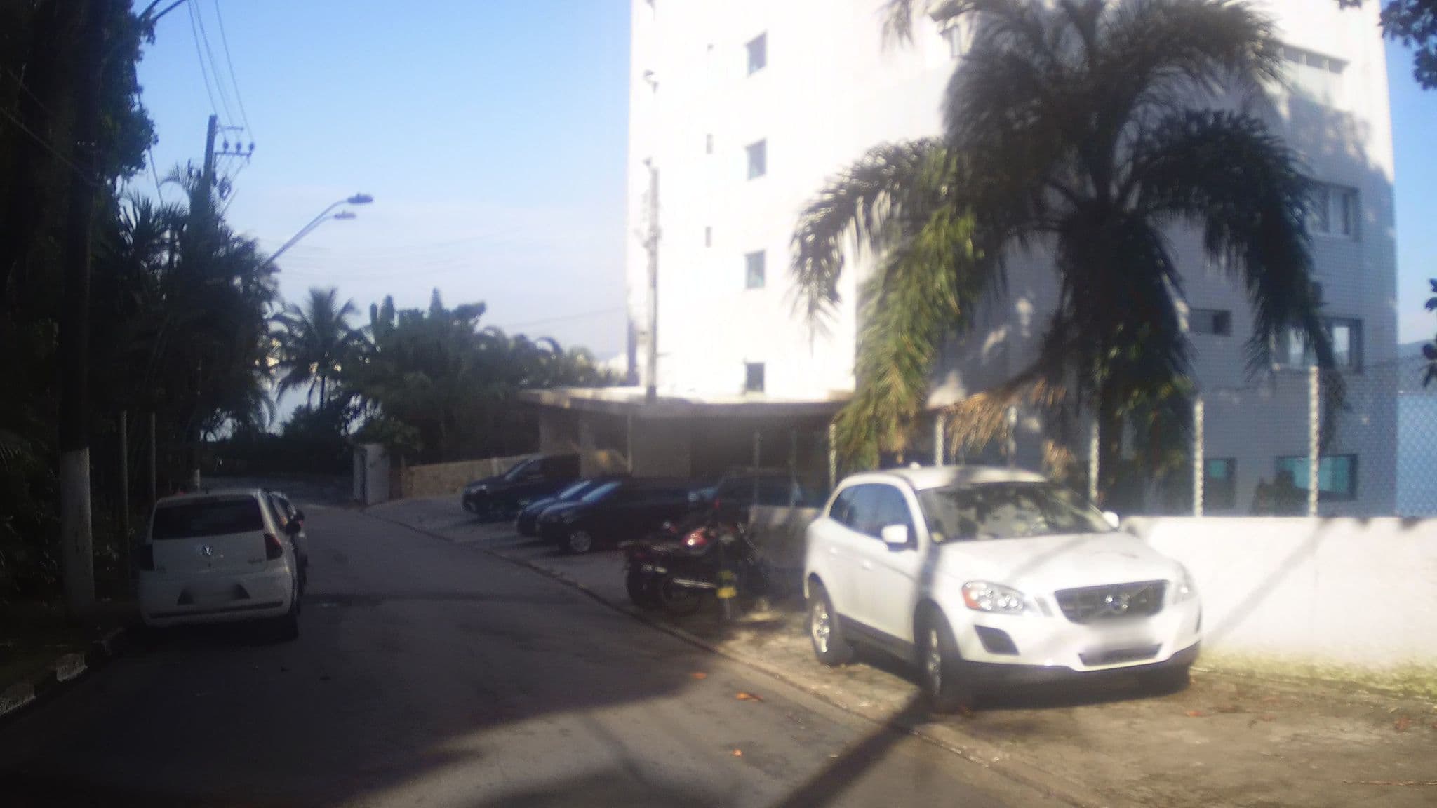 Street view near Hotel Céu Azul, São Vicente — © marciosampaio (CC BY-SA · Mapillary)