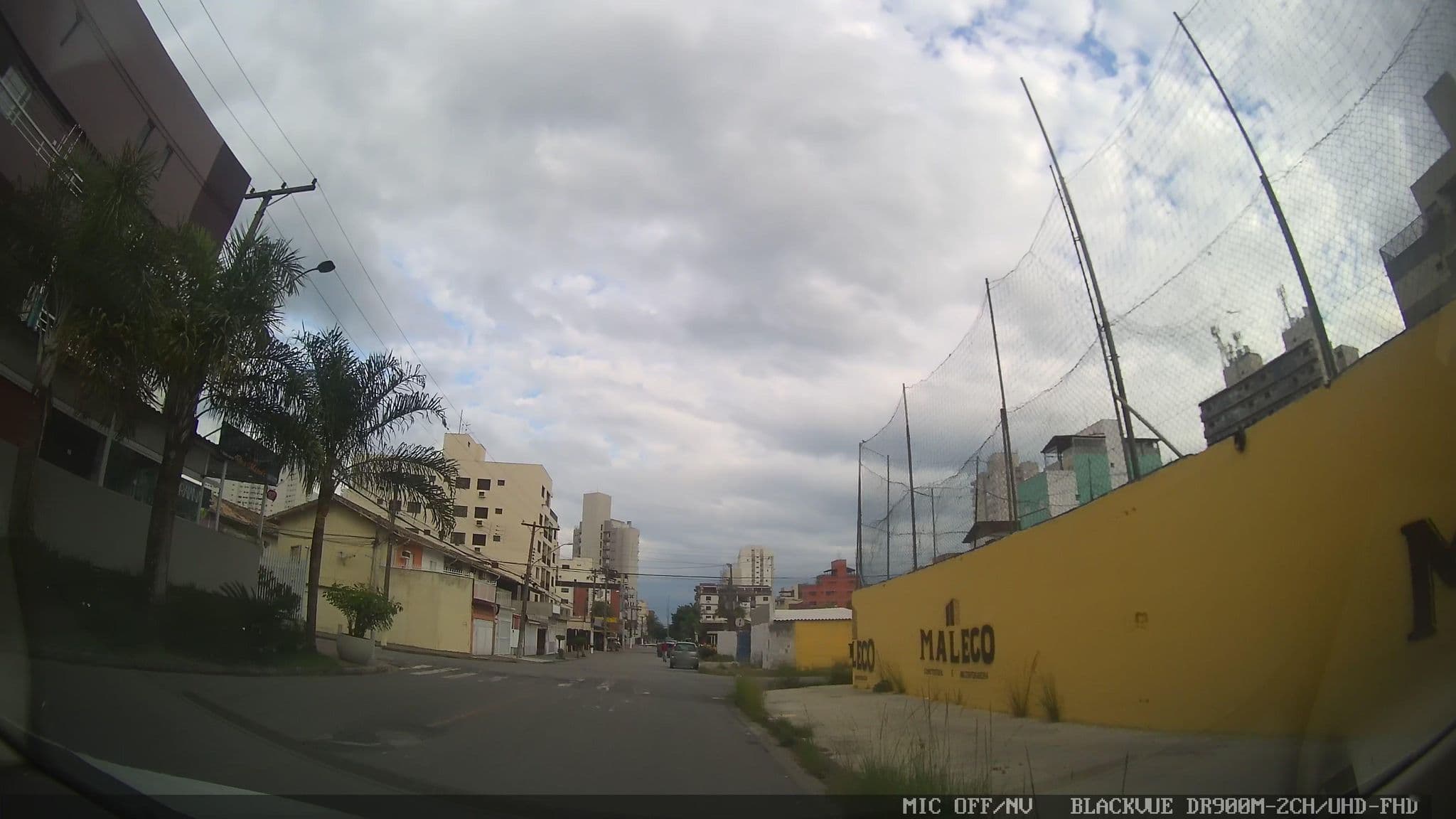 Street view near Don Marco's Hotel, Guarujá — © marciosampaio (CC BY-SA · Mapillary)