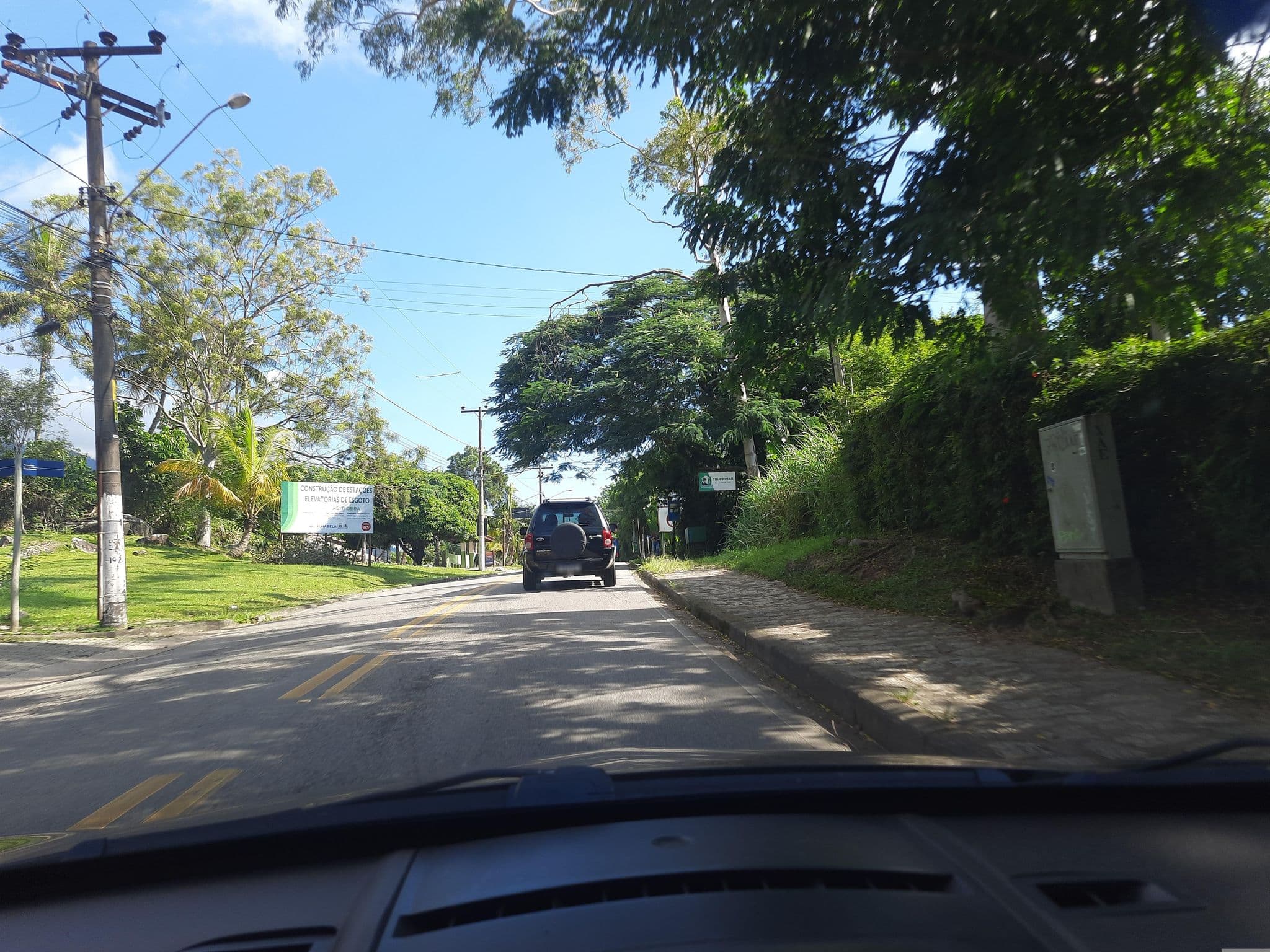 Street view near Chalés Truffimar, Ilhabela — © alemenezes (CC BY-SA · Mapillary)