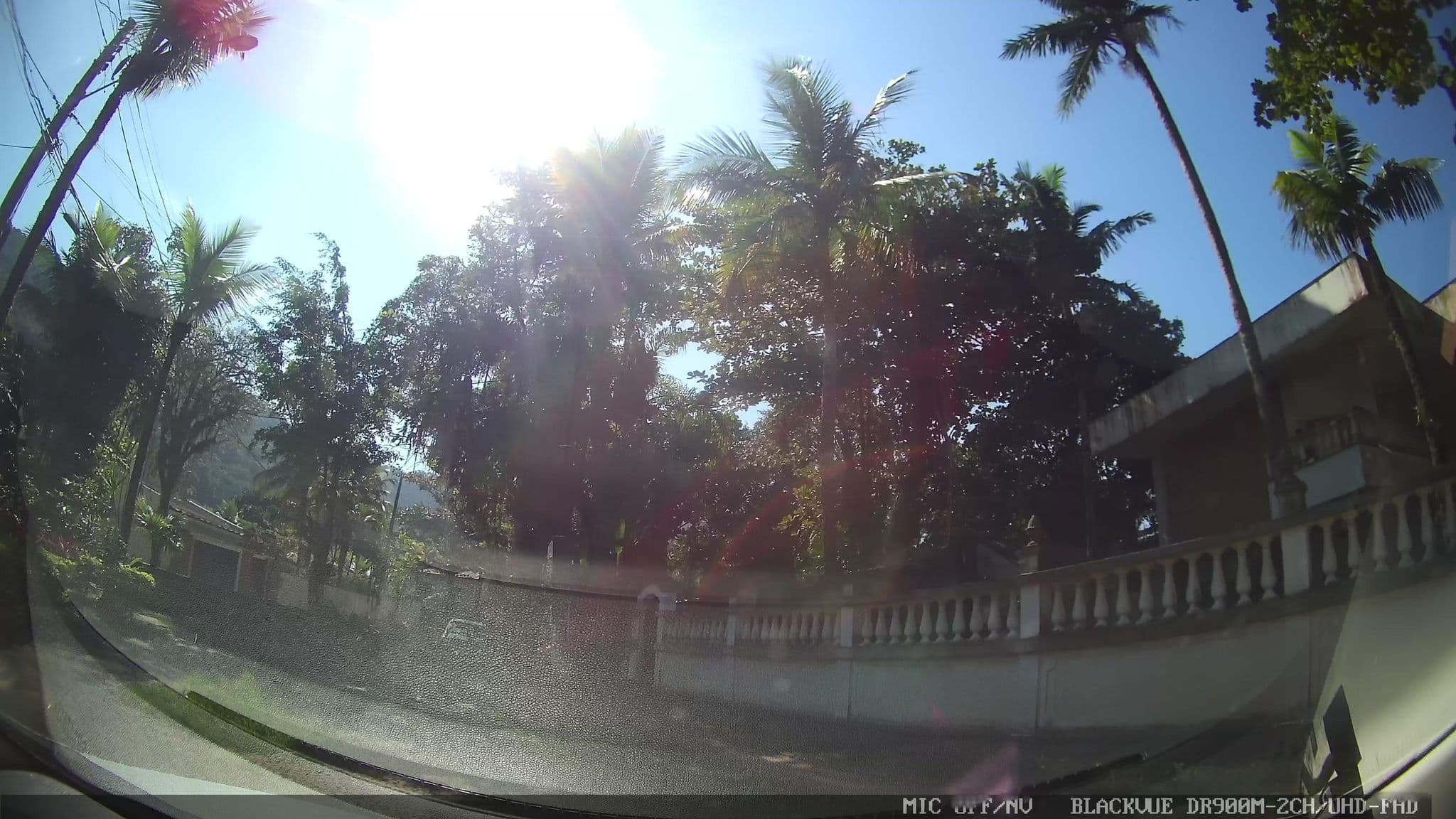 Street view near Pousada Canto do Mar, Guarujá — © marciosampaio (CC BY-SA · Mapillary)