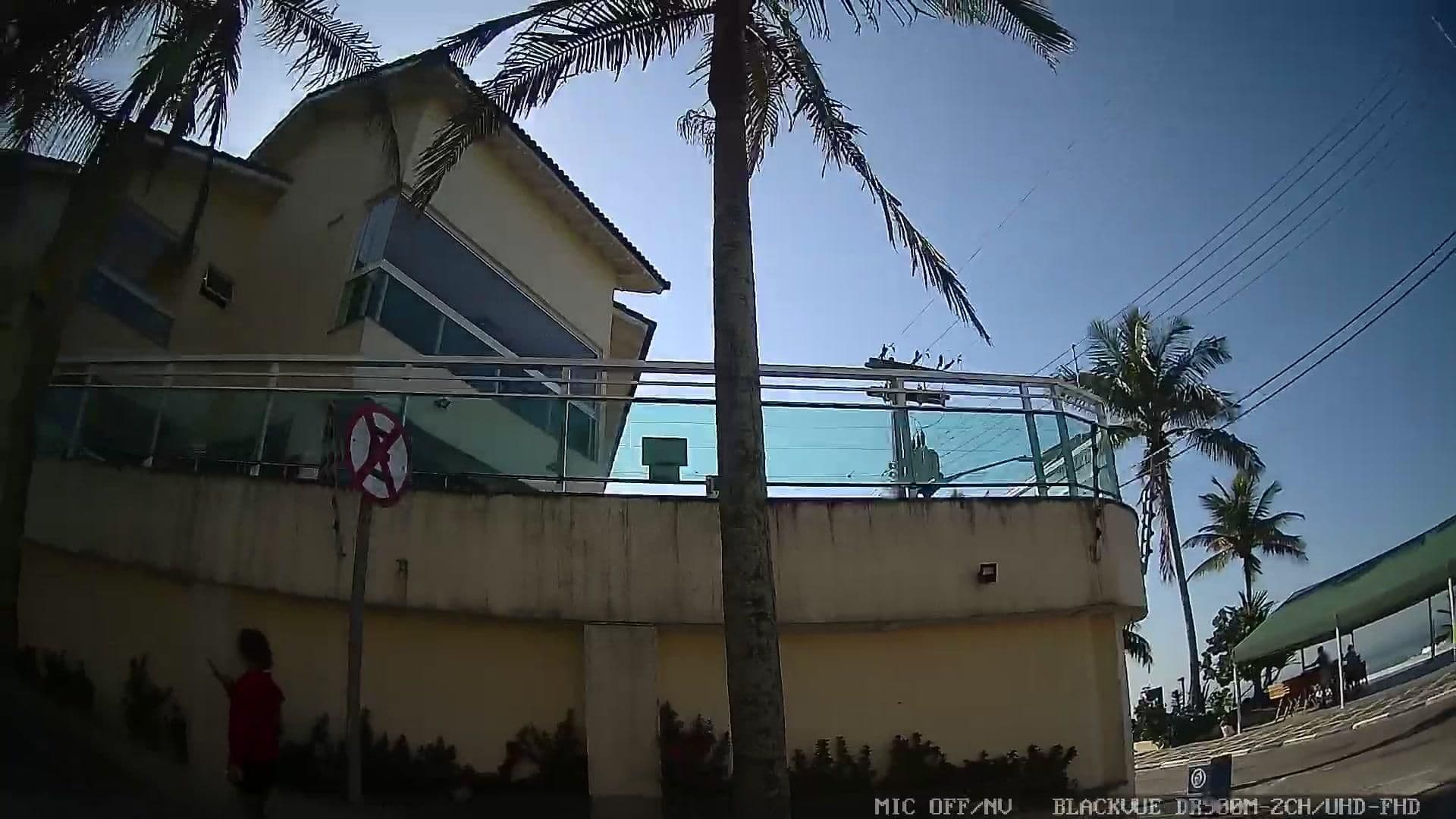 Street view near Sempre Sol, Guarujá — © yaf1 (CC BY-SA · Mapillary)