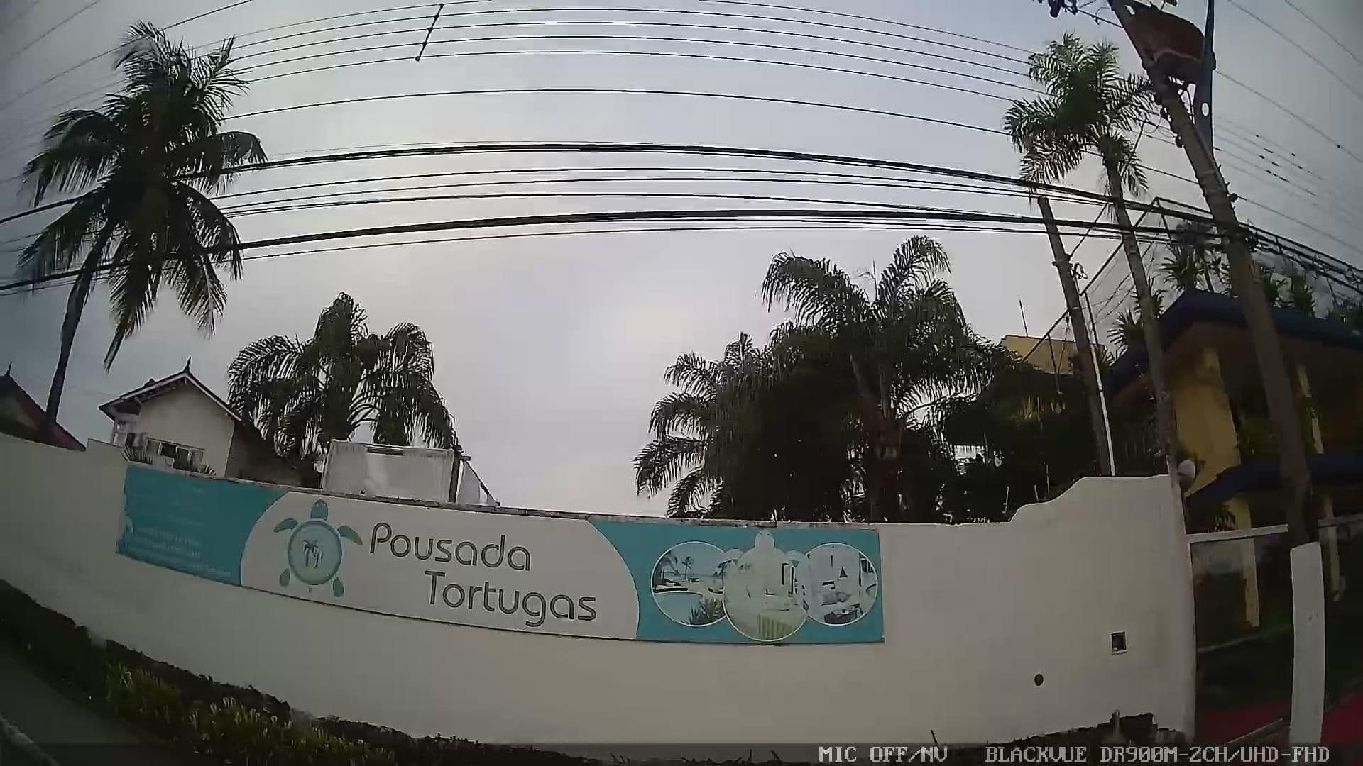 Street view near Pousada Tortugas, Guarujá — © yaf1 (CC BY-SA · Mapillary)