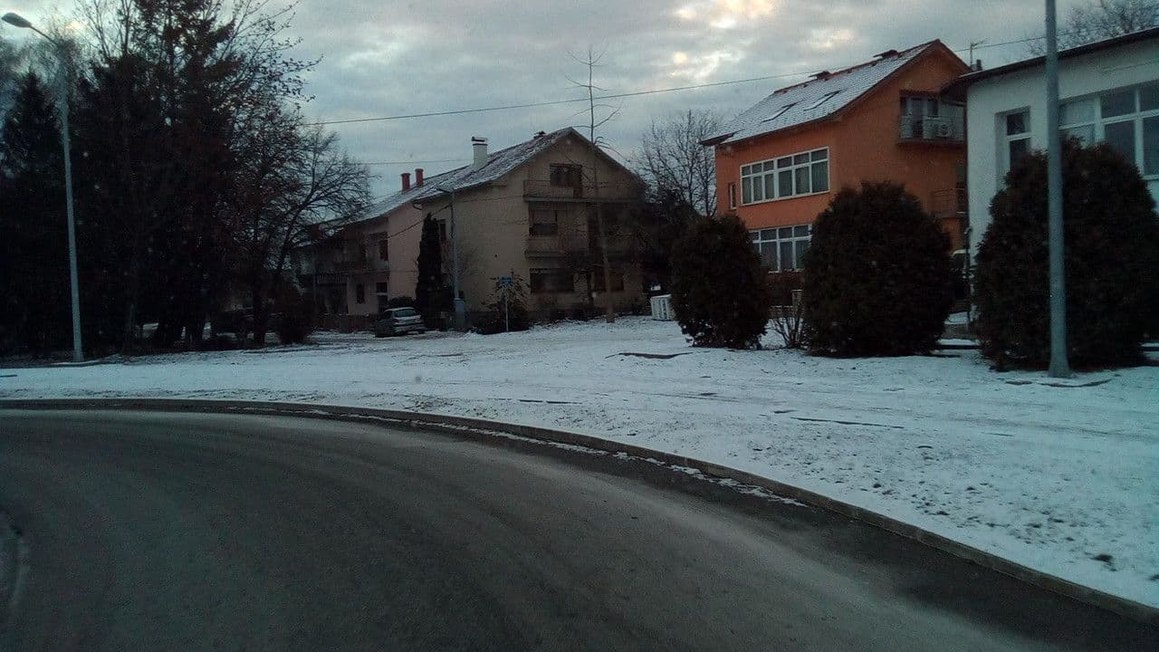Street view near Motel Marina, Vrbovec — © ihale (CC BY-SA · Mapillary)