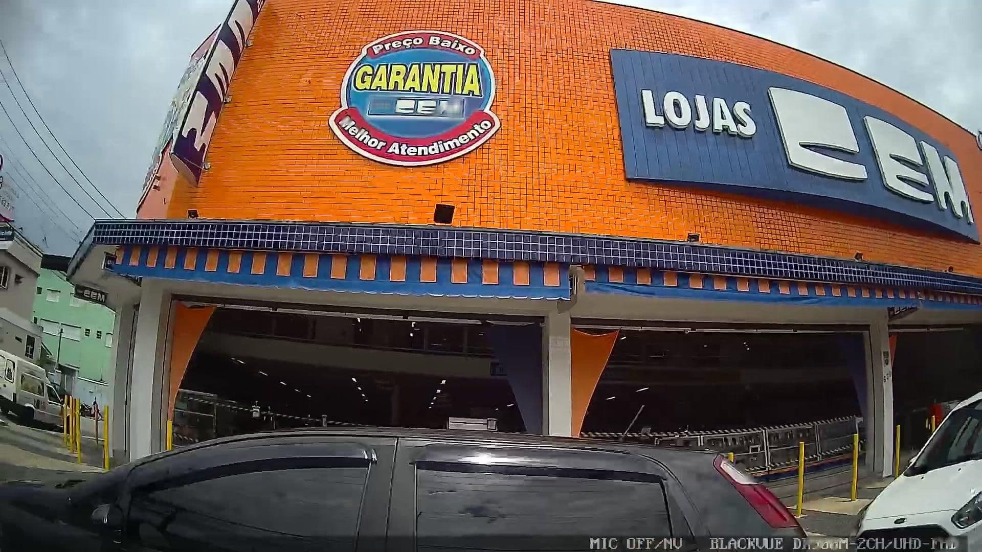 Street view near Hotel Carioca, Caraguatatuba — © yaf1 (CC BY-SA · Mapillary)
