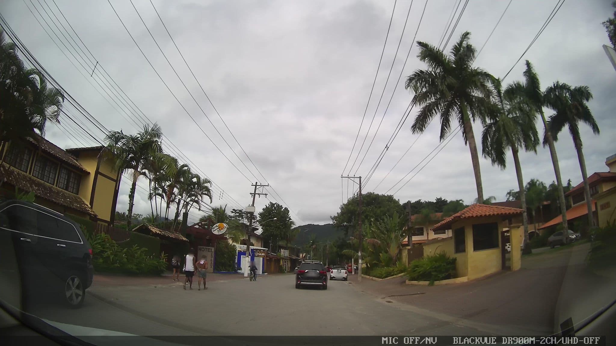 Street view near Pousada Mar E Sol, Caraguatatuba — © marciosampaio (CC BY-SA · Mapillary)