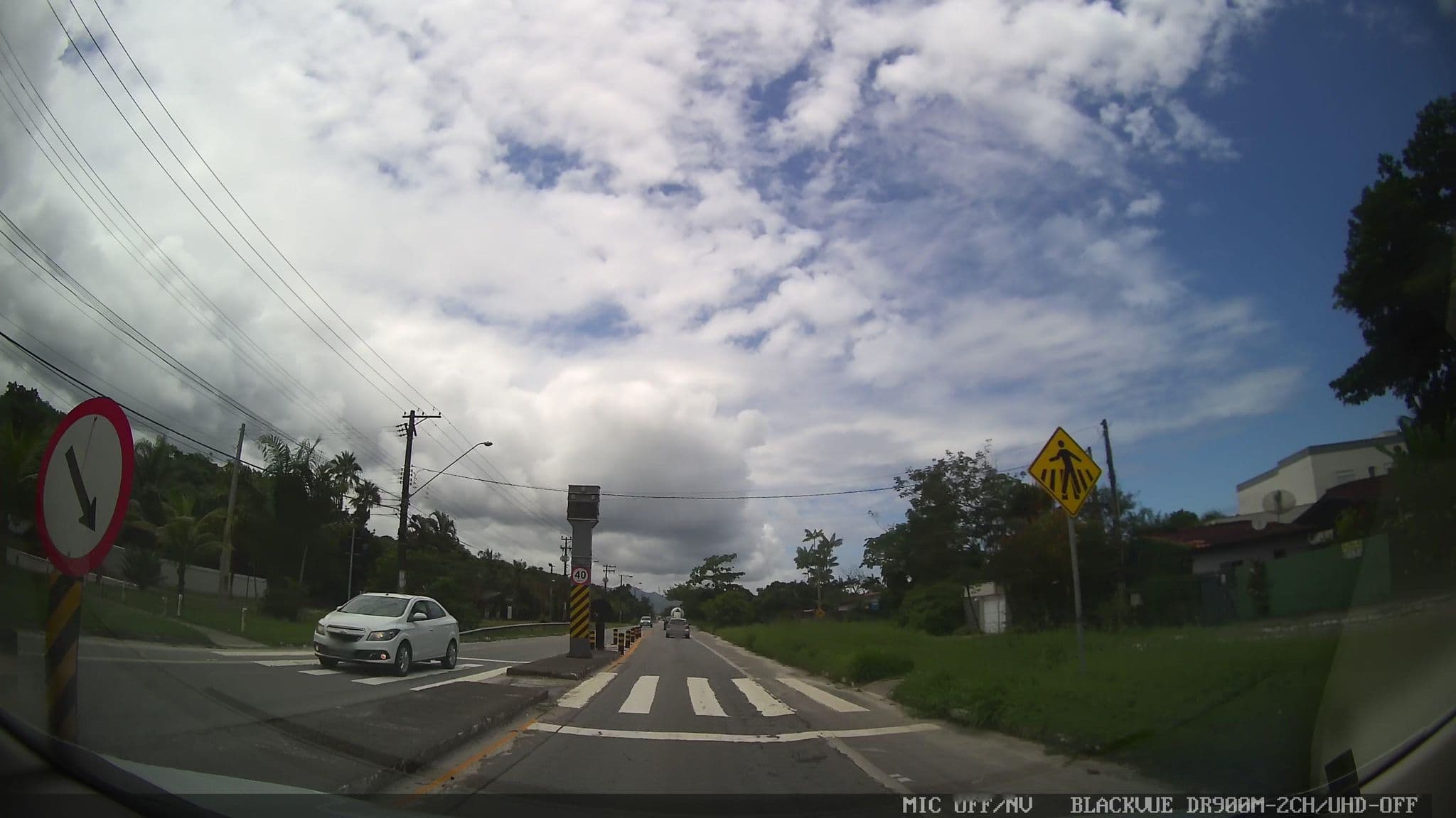 Street view near Hotel Maresias Beira Mar, Salesópolis — © marciosampaio (CC BY-SA · Mapillary)