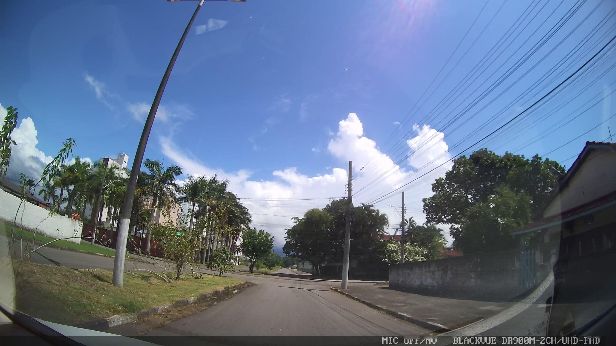 Street view near Condomínio Sajo, Caraguatatuba — © marciosampaio (CC BY-SA · Mapillary)