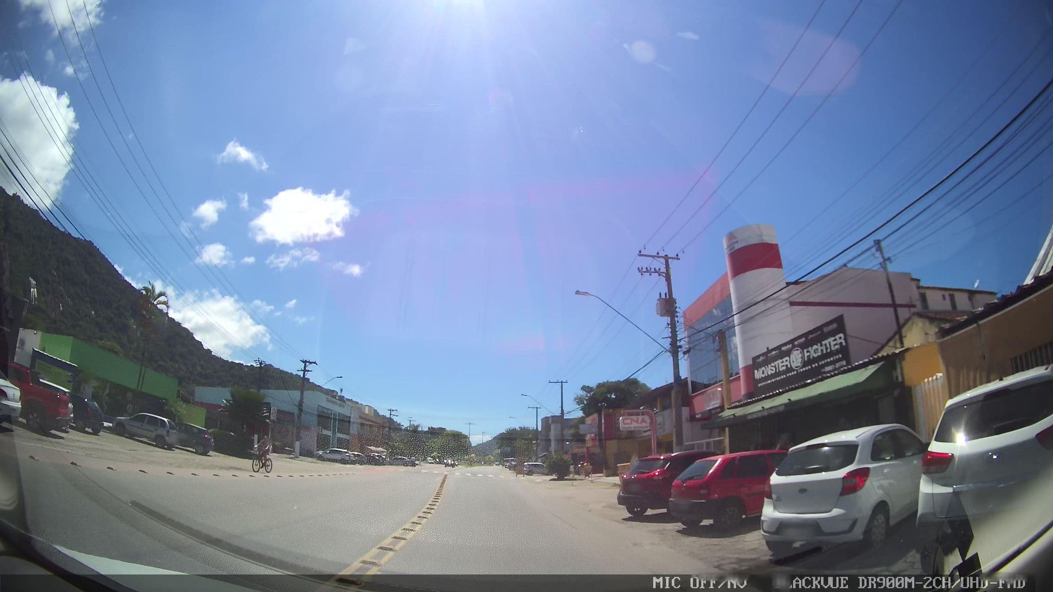 Street view near Hotel Vitória, Caraguatatuba — © marciosampaio (CC BY-SA · Mapillary)