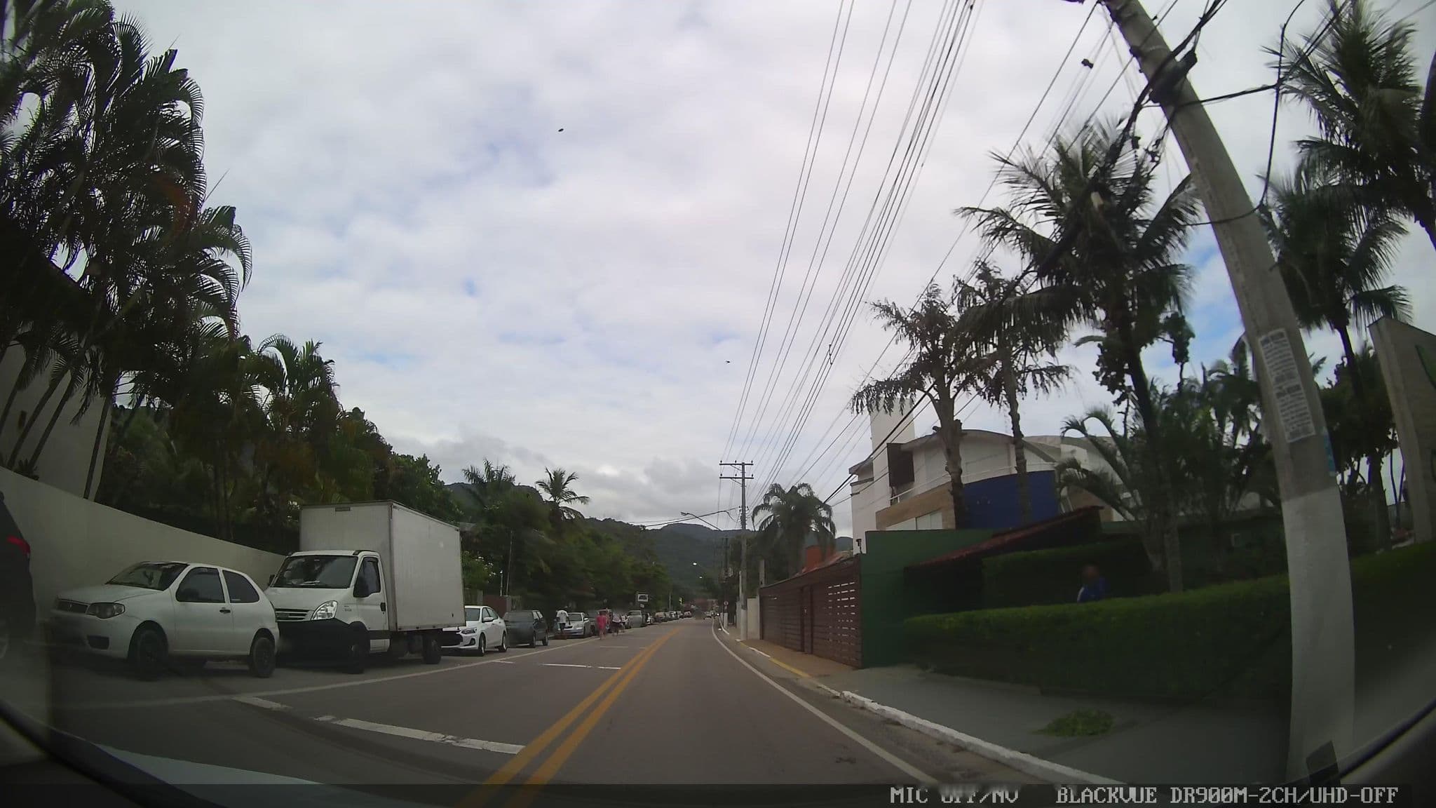 Street view near Coconut's Maresias Hotel, Ilhabela — © marciosampaio (CC BY-SA · Mapillary)