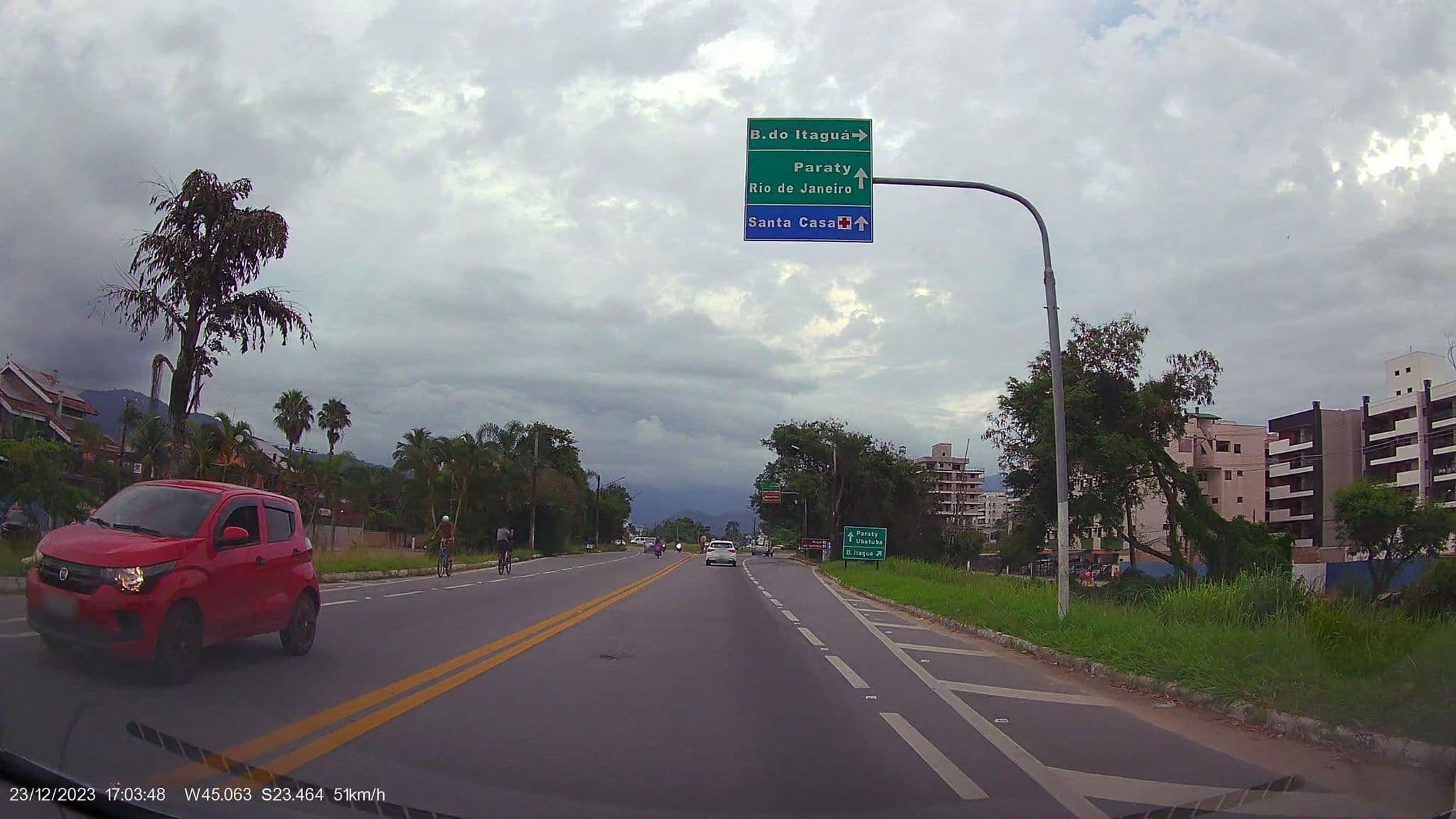 Street view near Suites Alto Itamambuca, Ubatuba — © WoL4p7oR (CC BY-SA · Mapillary)