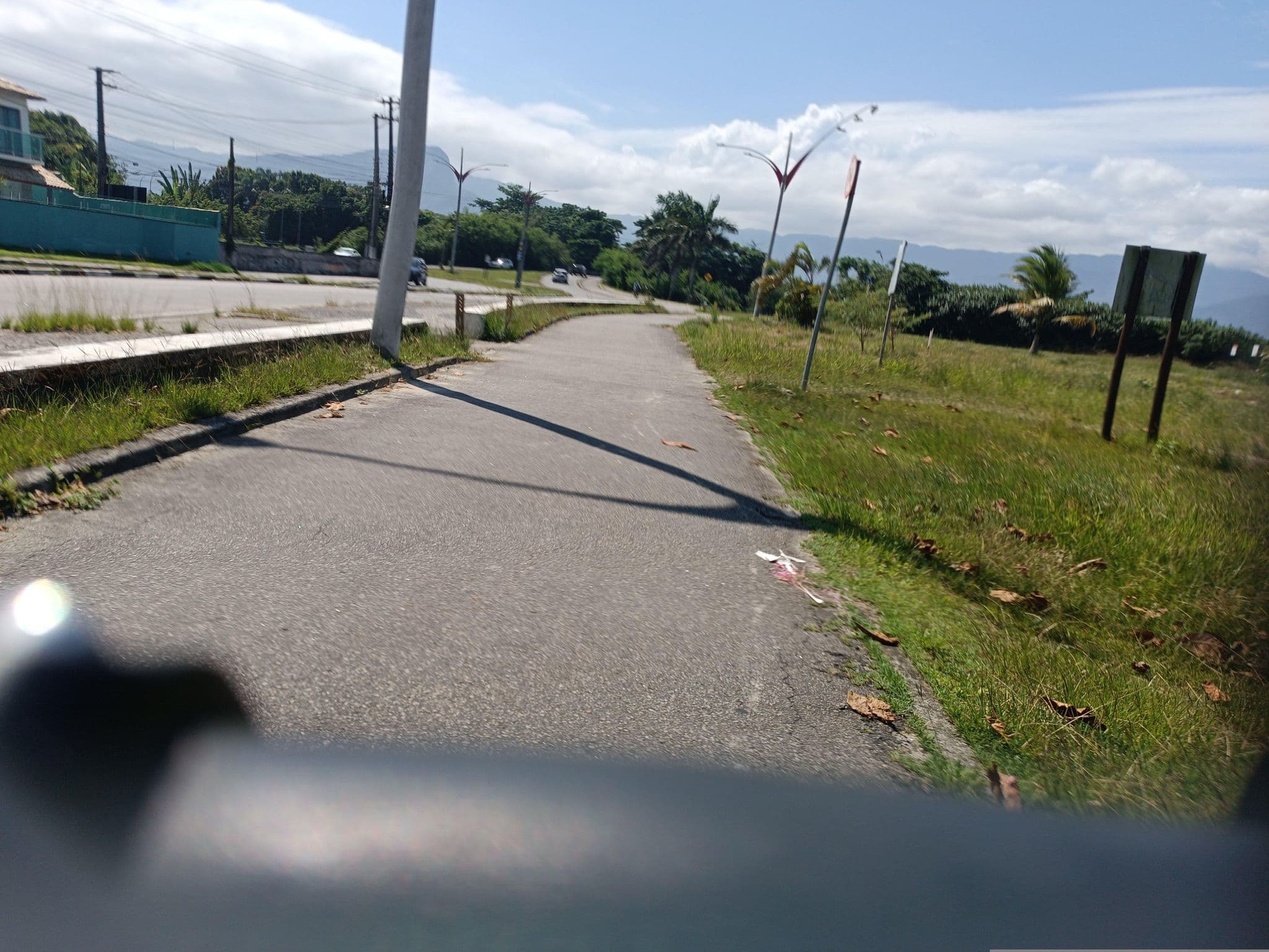 Street view near Pousada Portal Lazer, Caraguatatuba — © fernandogianini (CC BY-SA · Mapillary)