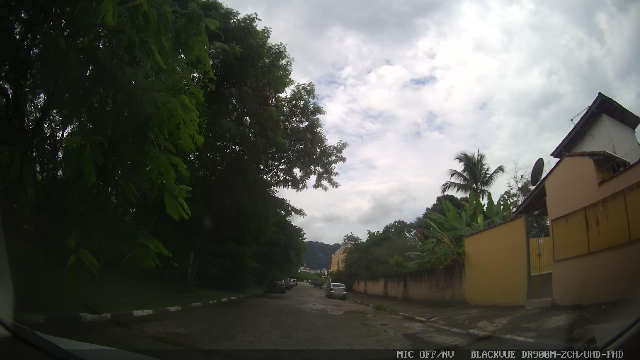 Street view near Pousada morada de minas, Caraguatatuba — © marciosampaio (CC BY-SA · Mapillary)