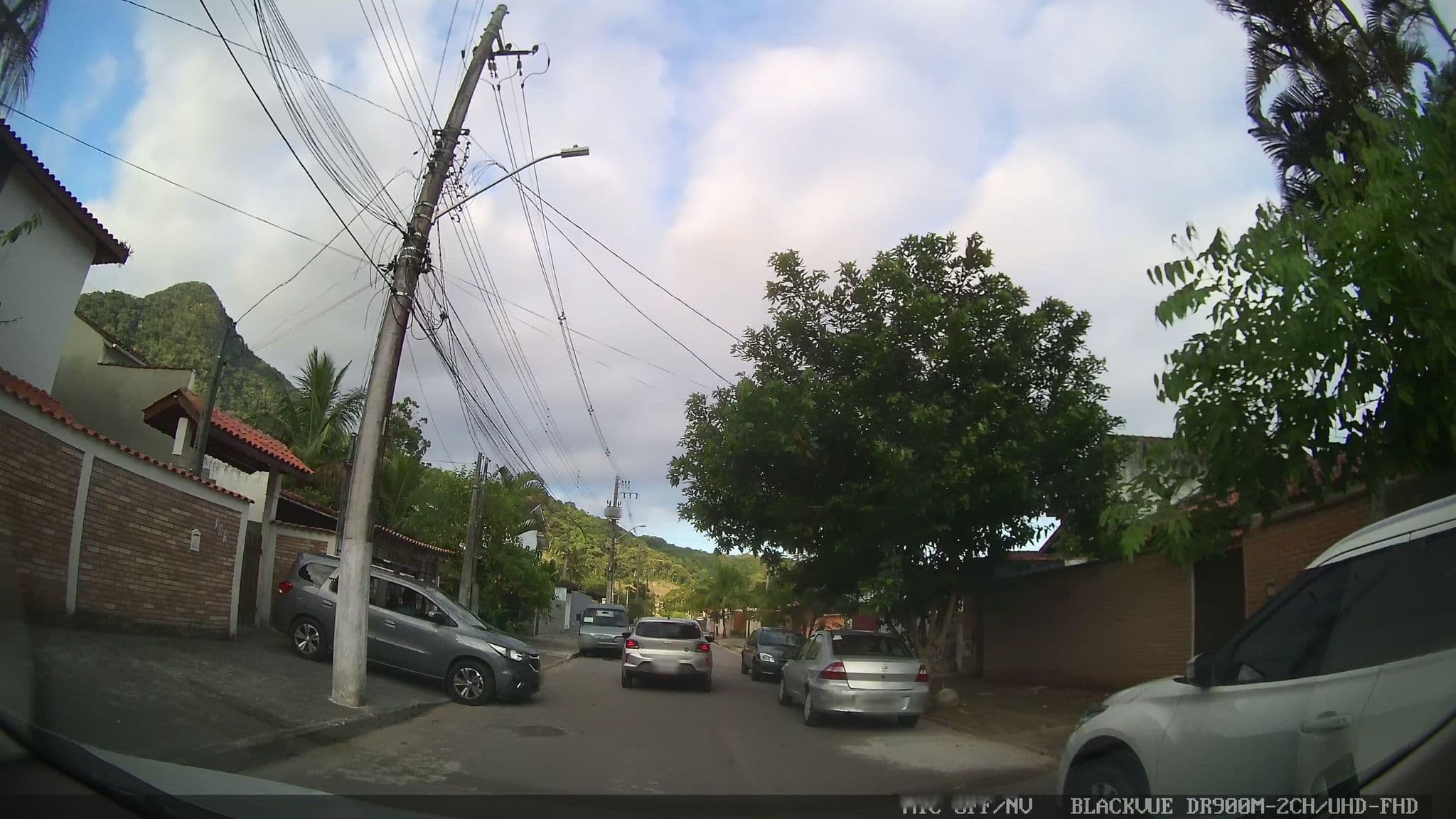 Street view near Hostel Bike Point - 1, Caraguatatuba — © marciosampaio (CC BY-SA · Mapillary)